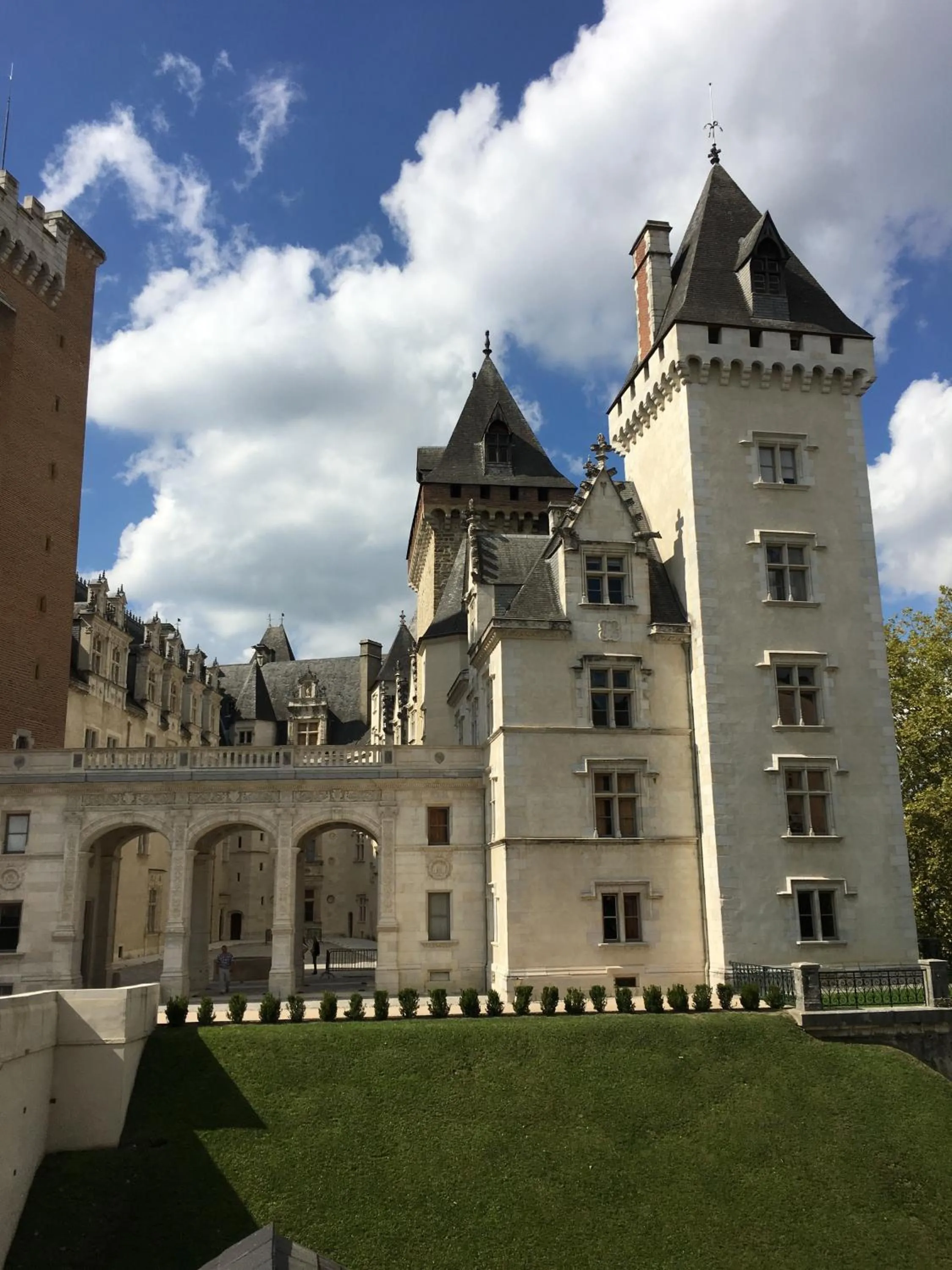 Nearby landmark in Hôtel Bosquet Pau Centre - Self Check In Budget Hotel