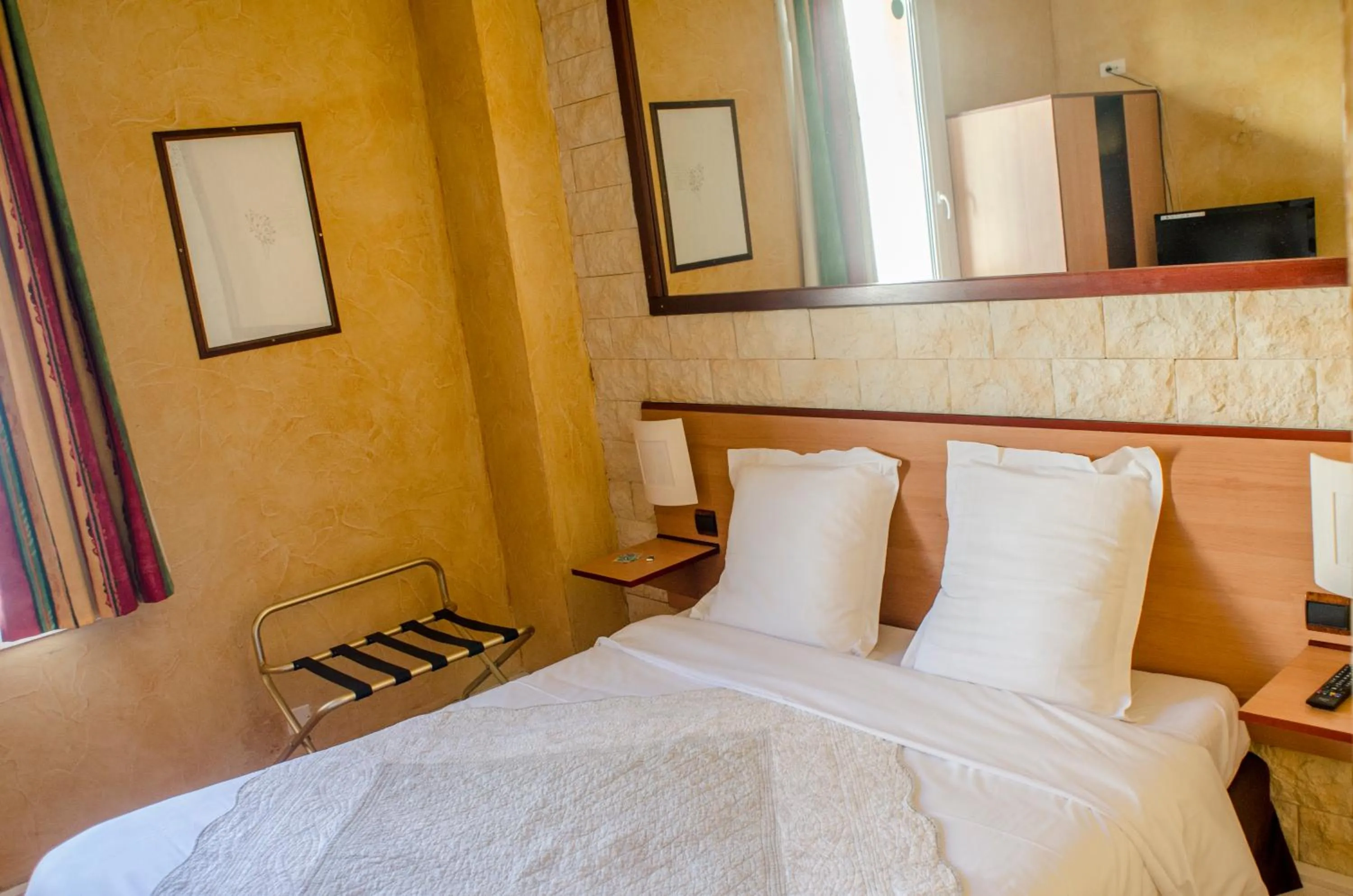 Other, Bed in Hôtel Bosquet Pau Centre - Self Check In Budget Hotel