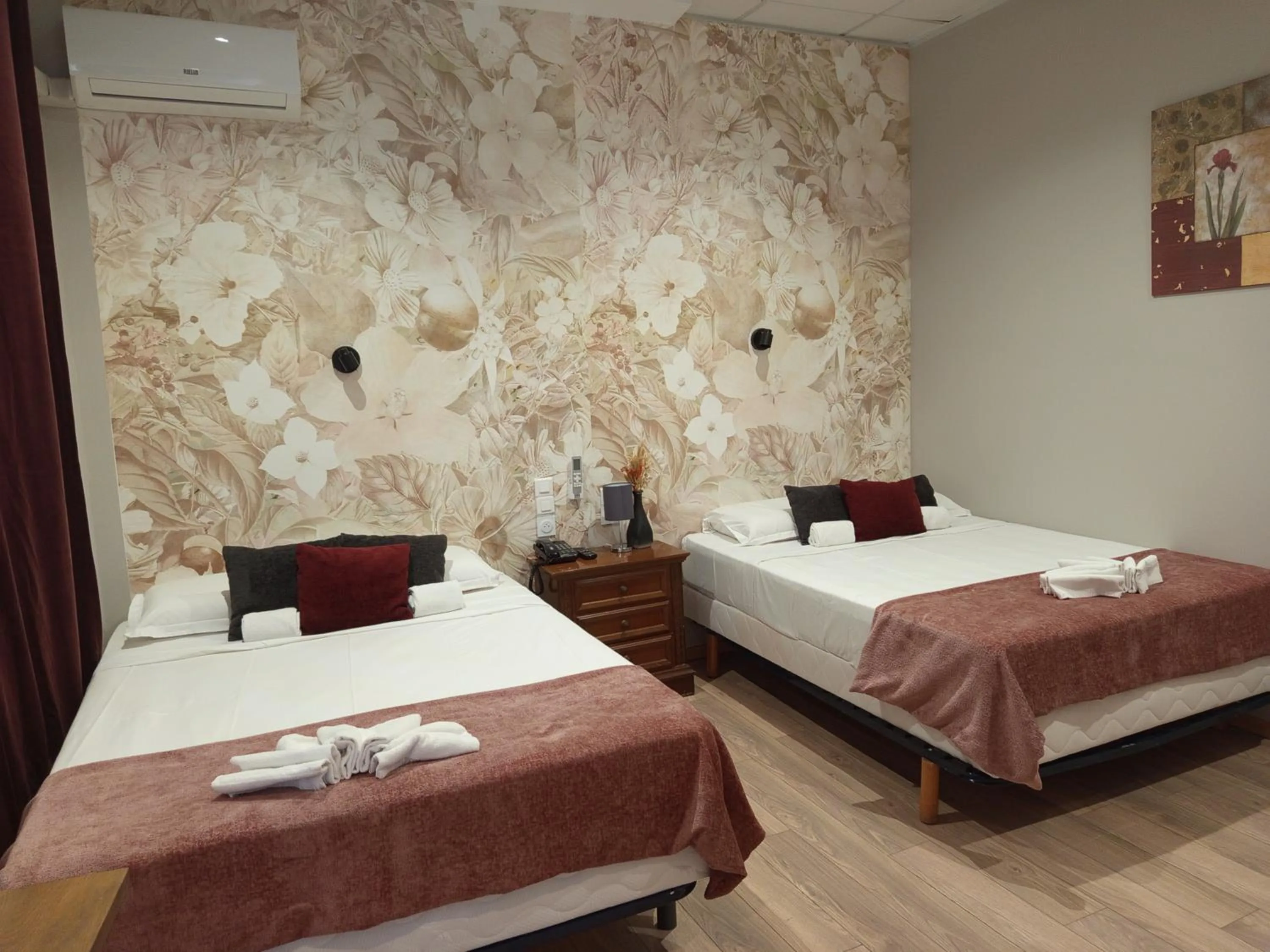 Bed in Hôtel Abalone - Centre Gare