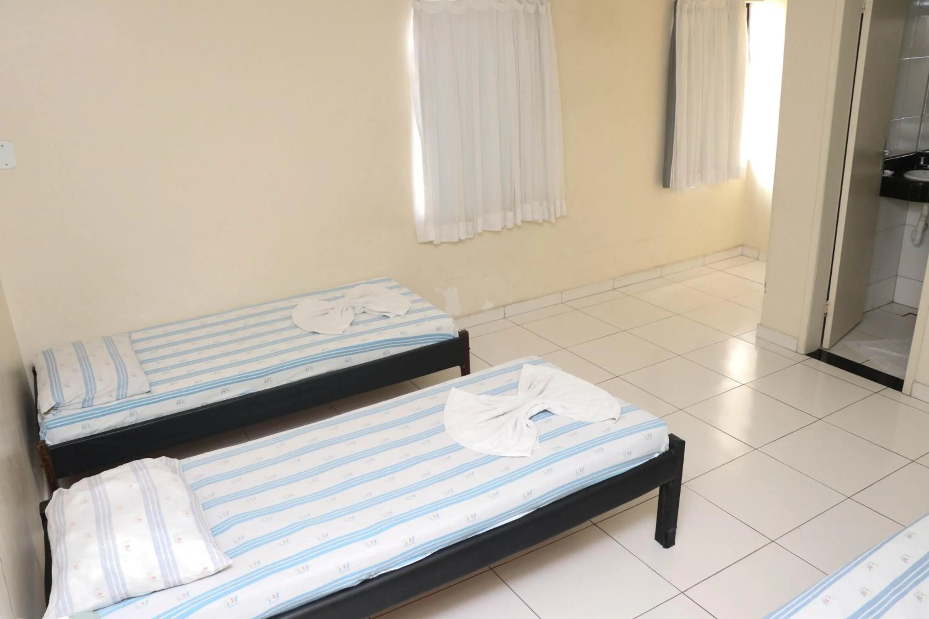 Bed in Hotel Piramide Pernambués (Adults Only)