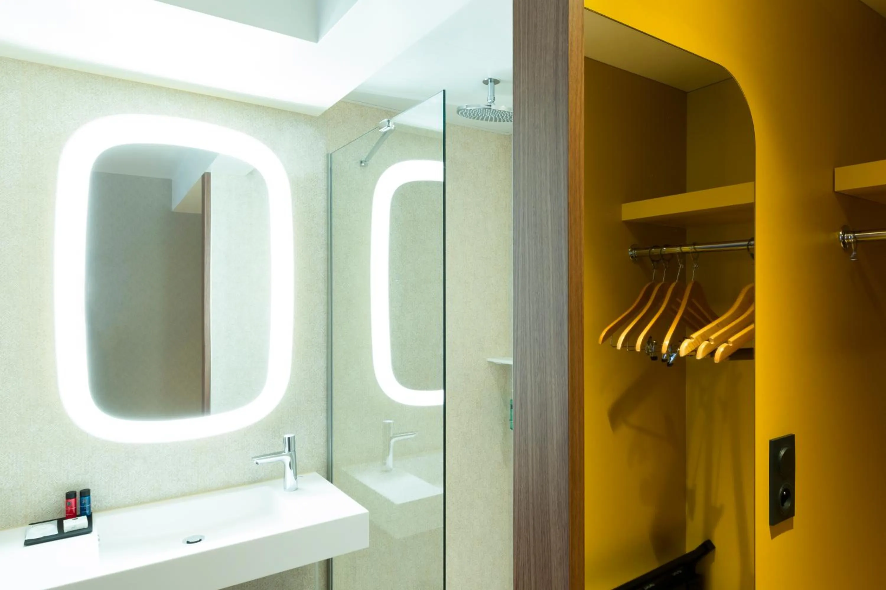 Oceania Paris Porte De Versailles