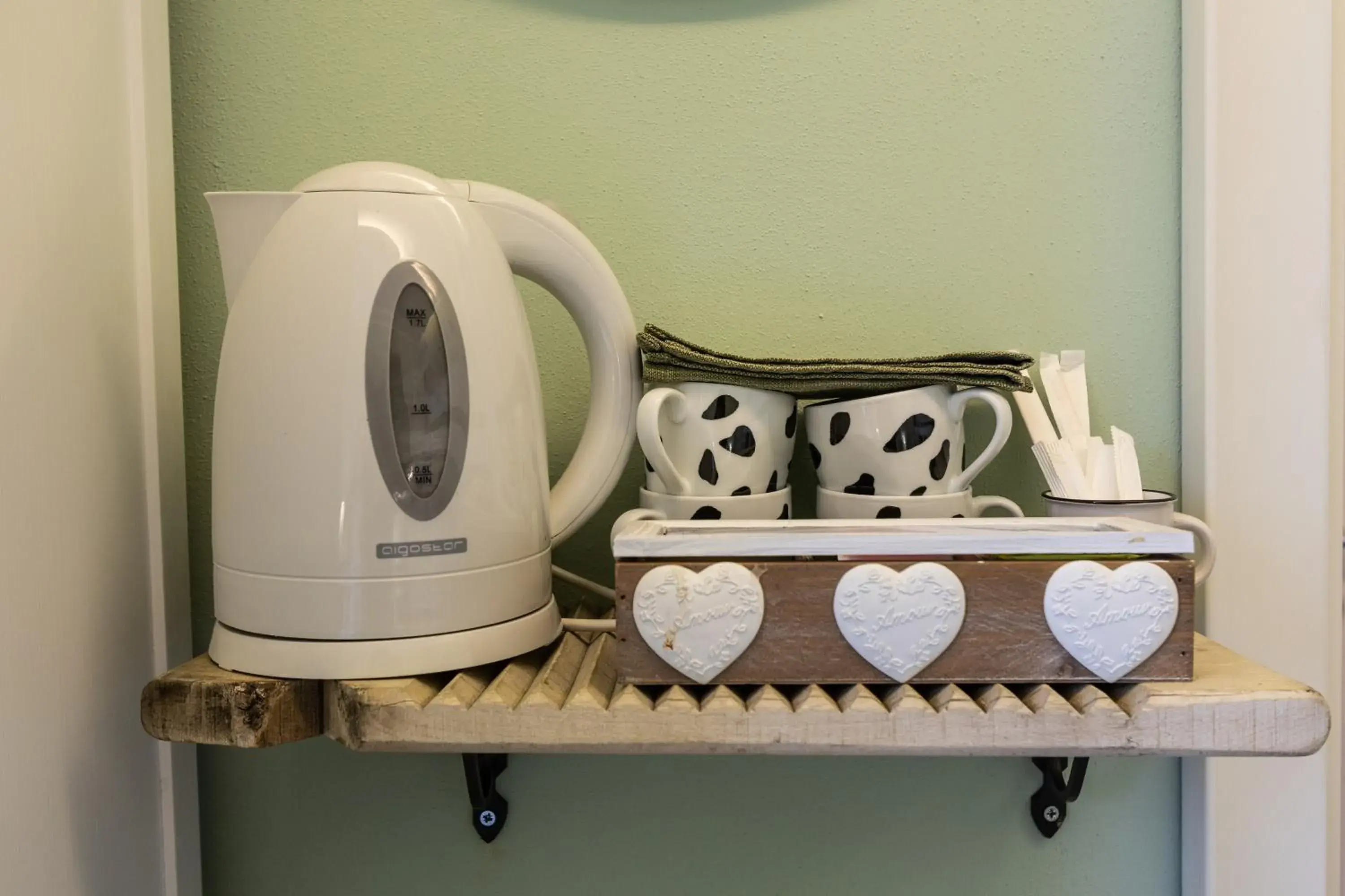 Quadruple Room with Private Bathroom in Casa Montalgallo Quadruple Room with Private Bathroom in Casa Montalgallo