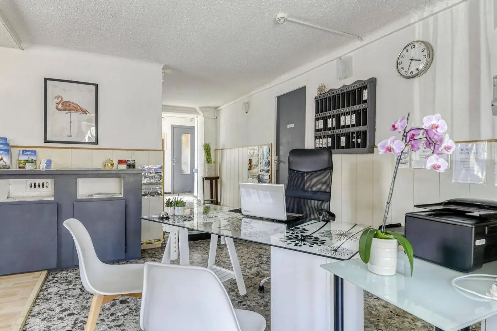 Lobby or reception in Hôtel Vila Lobby or reception in Hôtel Vila