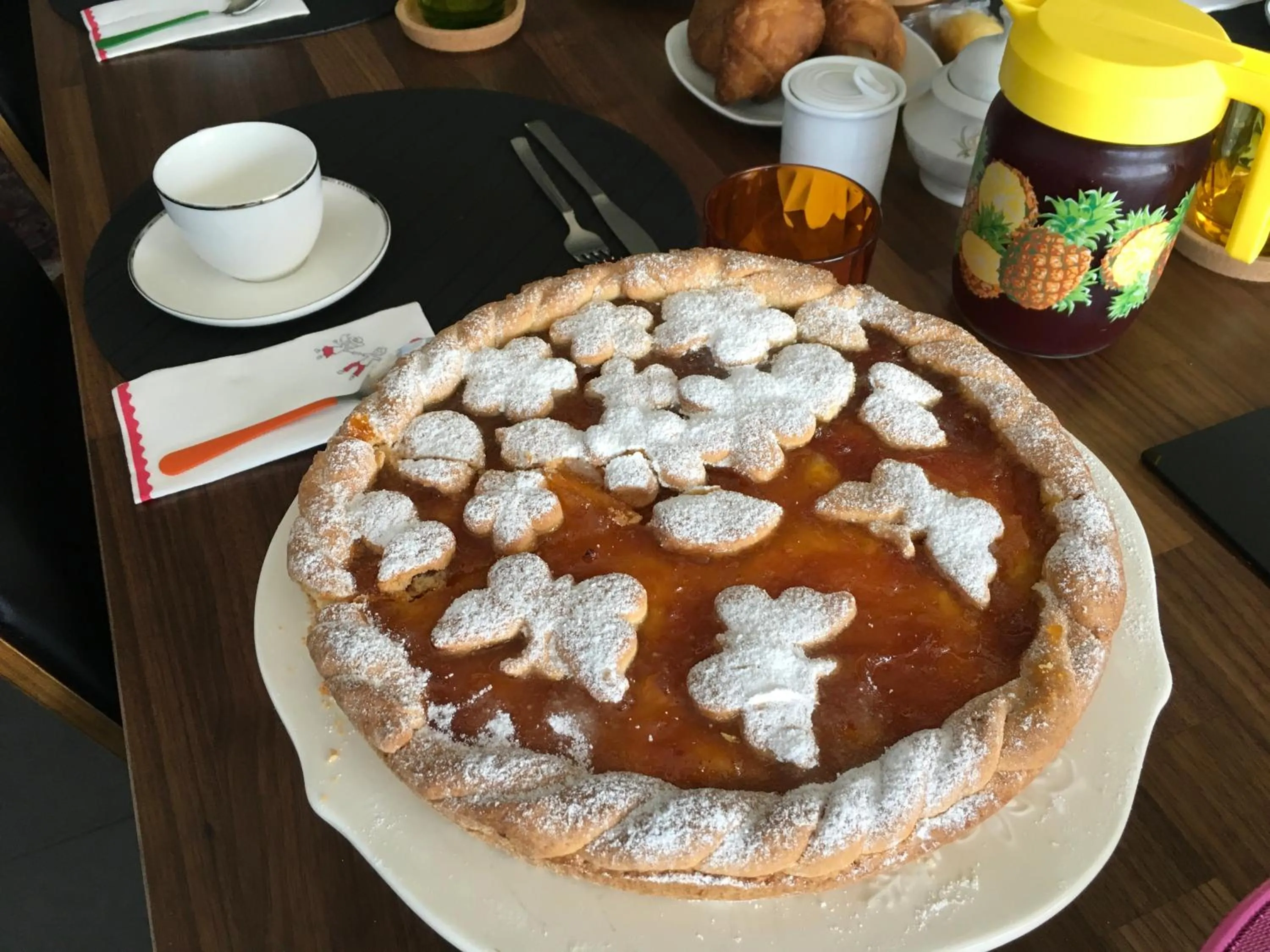 Italian breakfast in B&B Vista su Roma