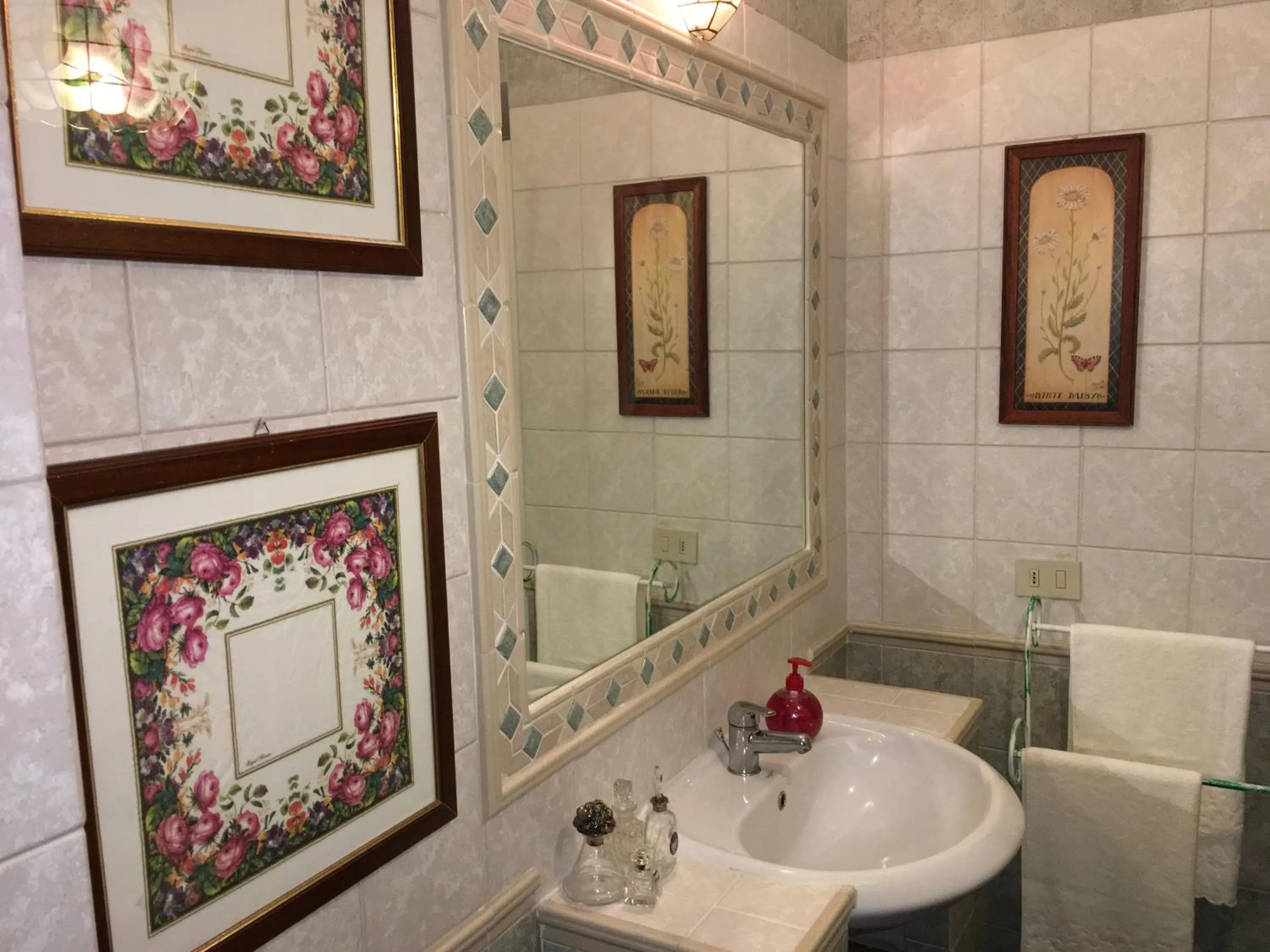 Bathroom in B&B Vista su Roma