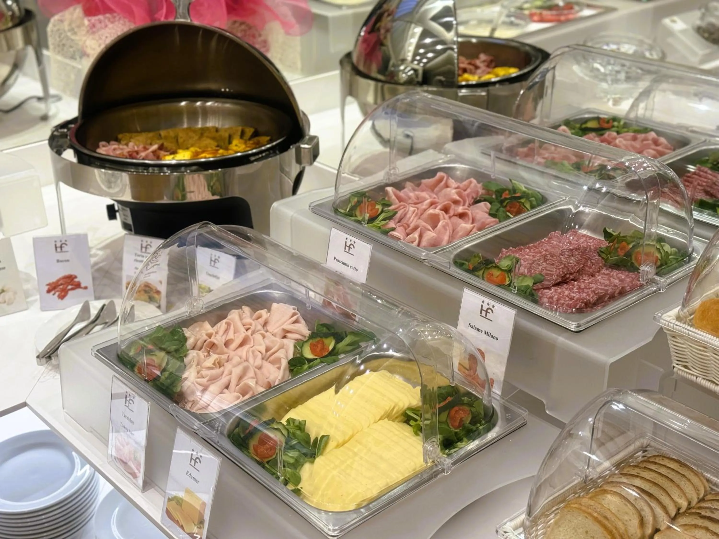 Continental breakfast in Hotel Flora