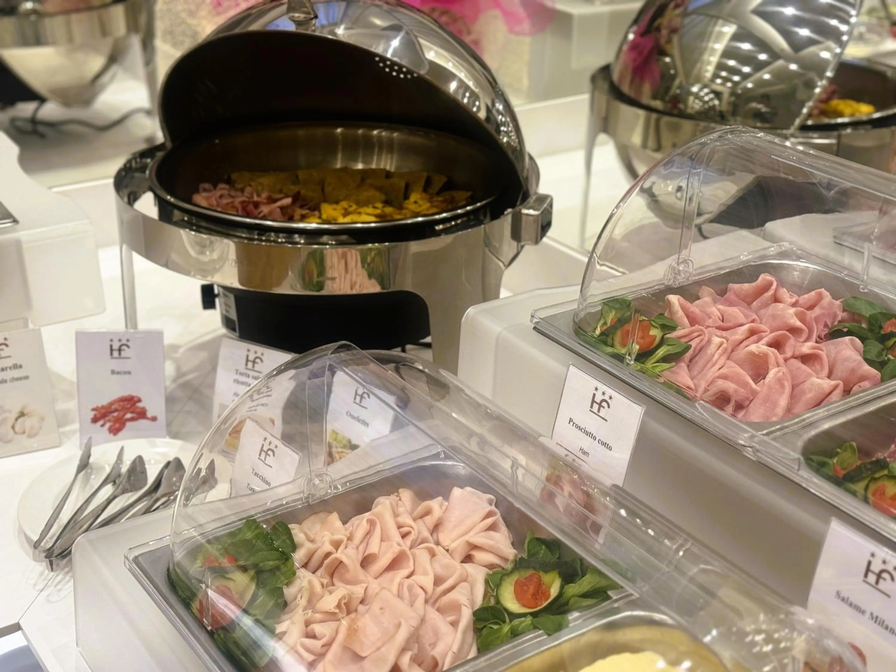 Continental breakfast in Hotel Flora