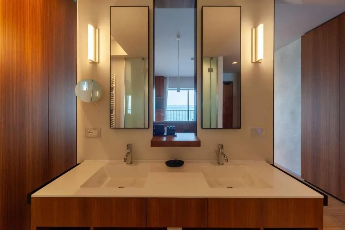 Junior Suite with Lake View and Thermal Spa Access in Hotel Ocelle Thermae&Spa (Adults Only)