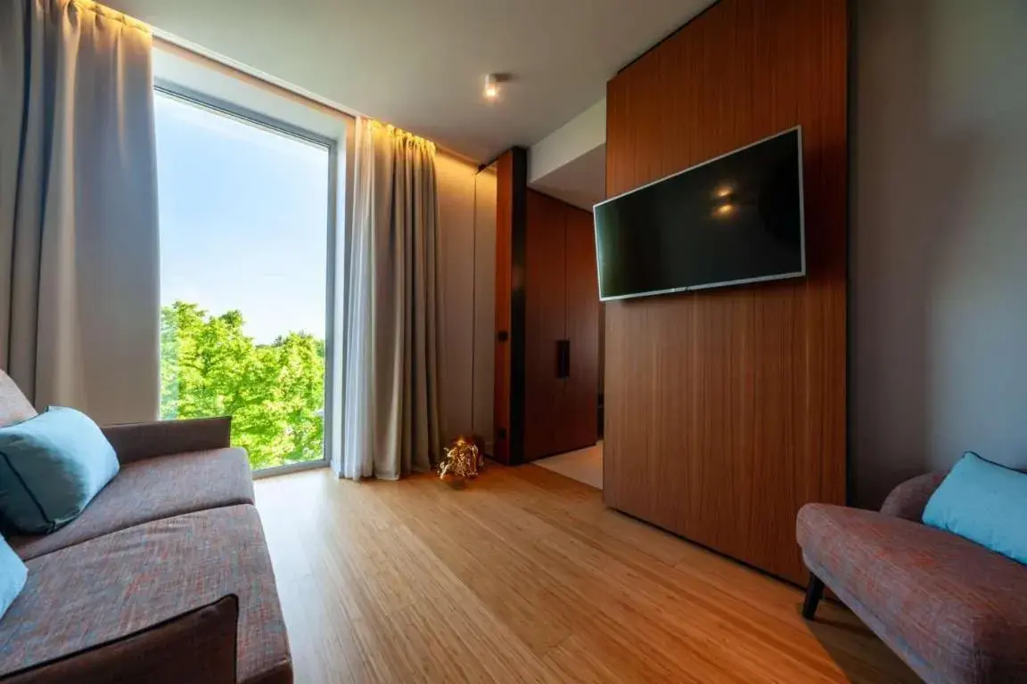 Suite with Lake View and Thermal Spa Access in Hotel Ocelle Thermae&Spa (Adults Only) Suite with Lake View and Thermal Spa Access in Hotel Ocelle Thermae&Spa (Adults Only)