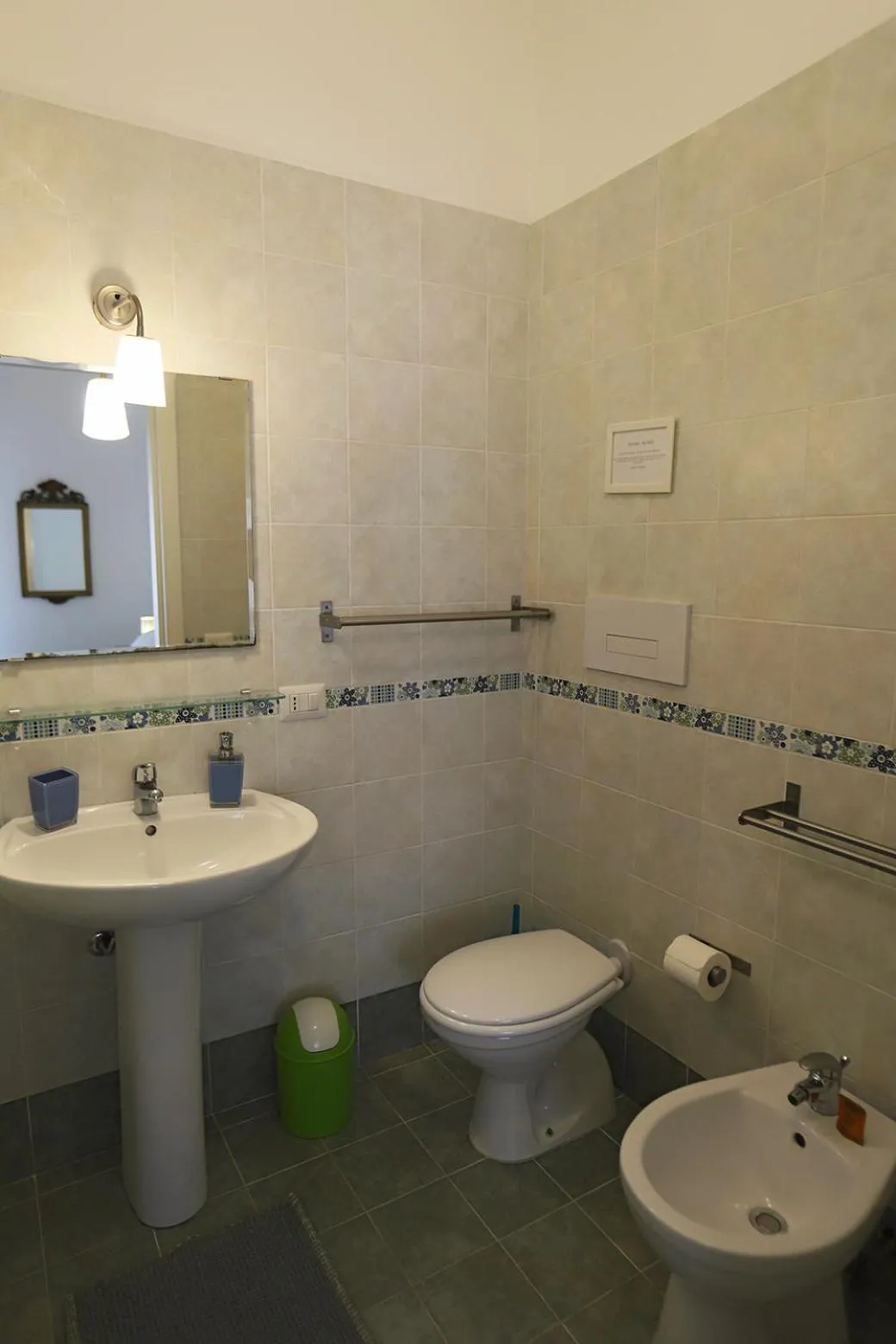 Shower in B&B La casa di Paola