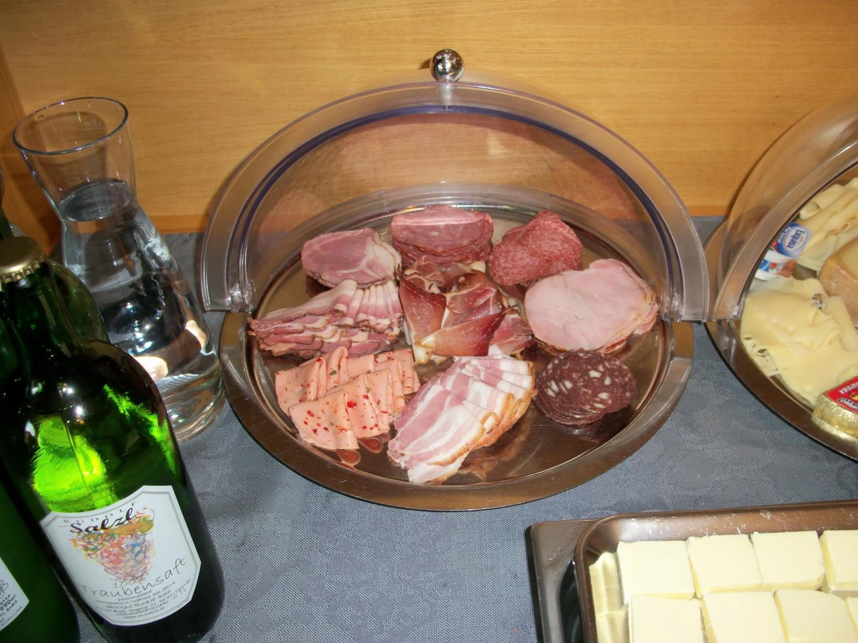 Breakfast in Weingut und Gästehaus Salzl