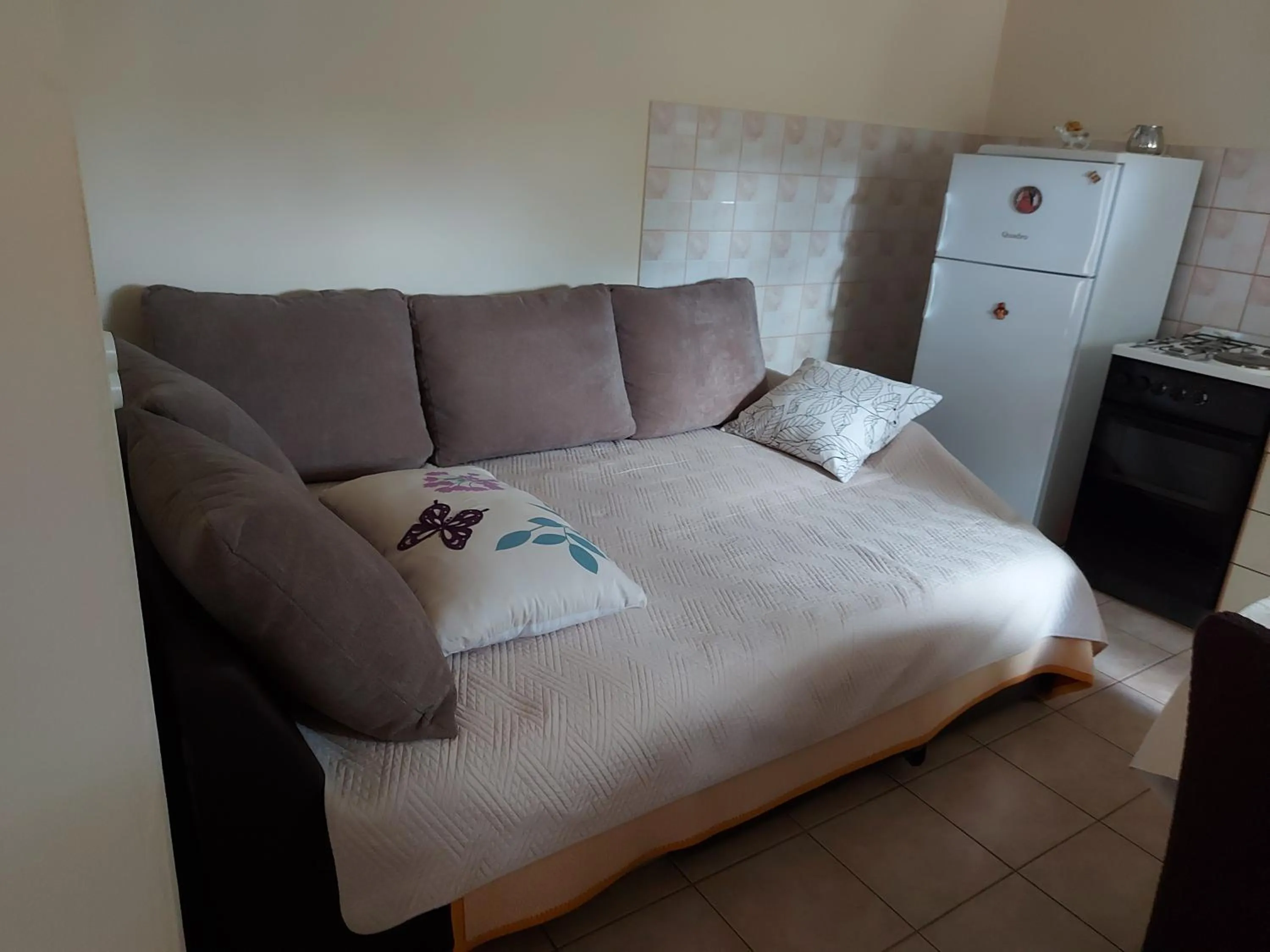 Bed in Apartment Nika
