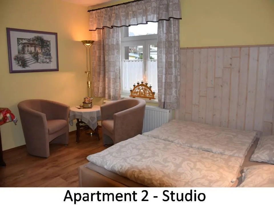 Photo of the whole room, Bed in Ferienwohnung Werner