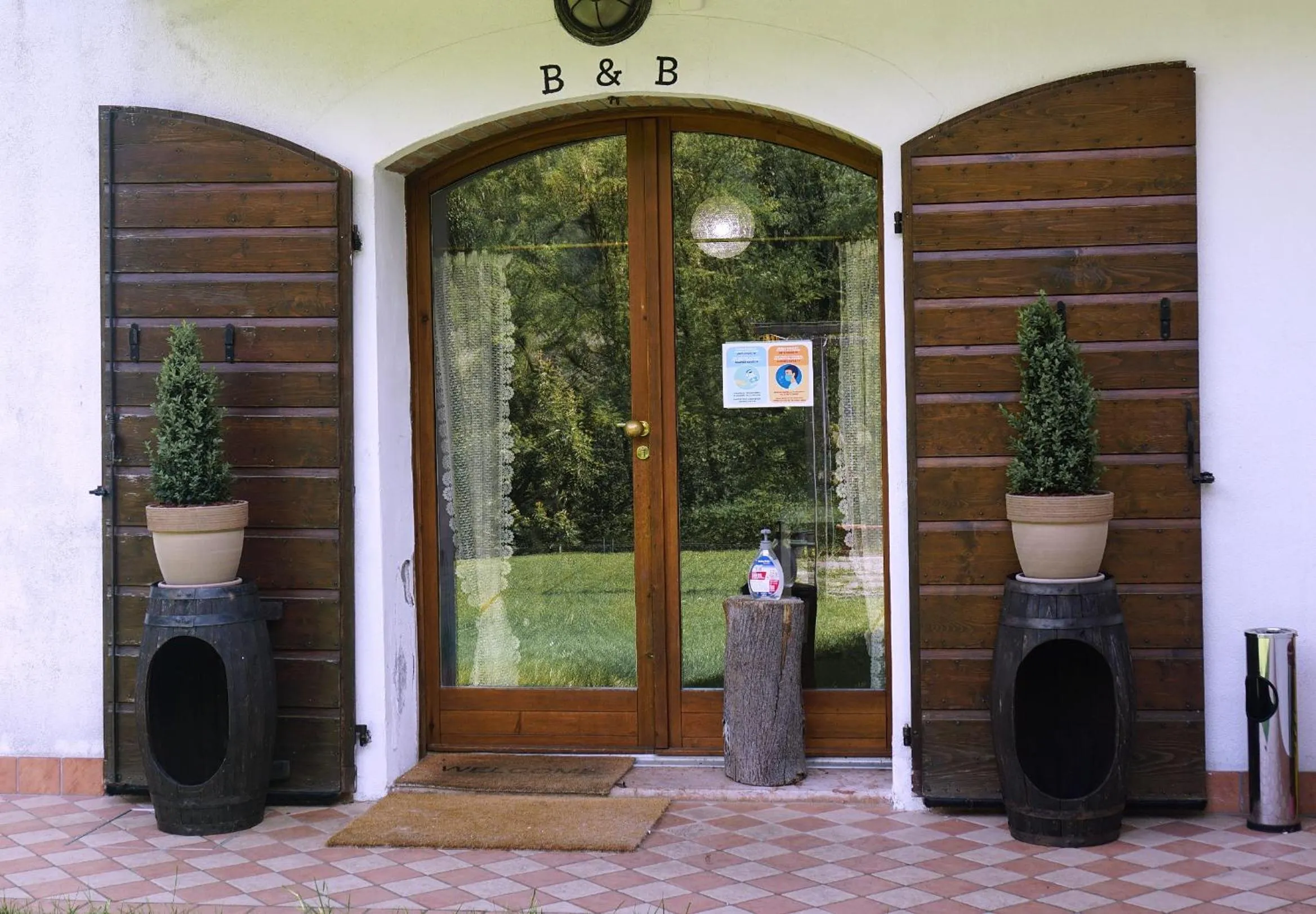 Facade/entrance in B&B La Pecora Nera