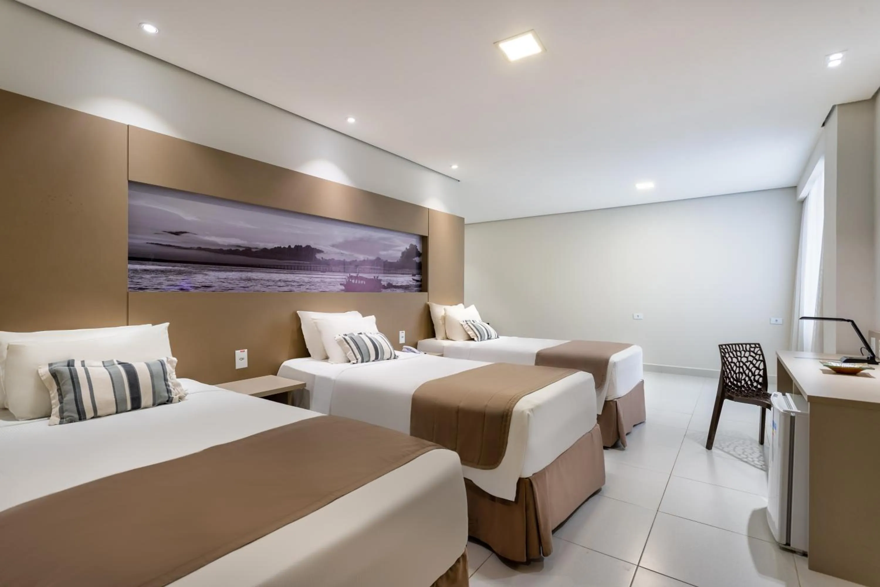 Photo of the whole room, Bed in TRYP by Wyndham Manaus Aeroporto