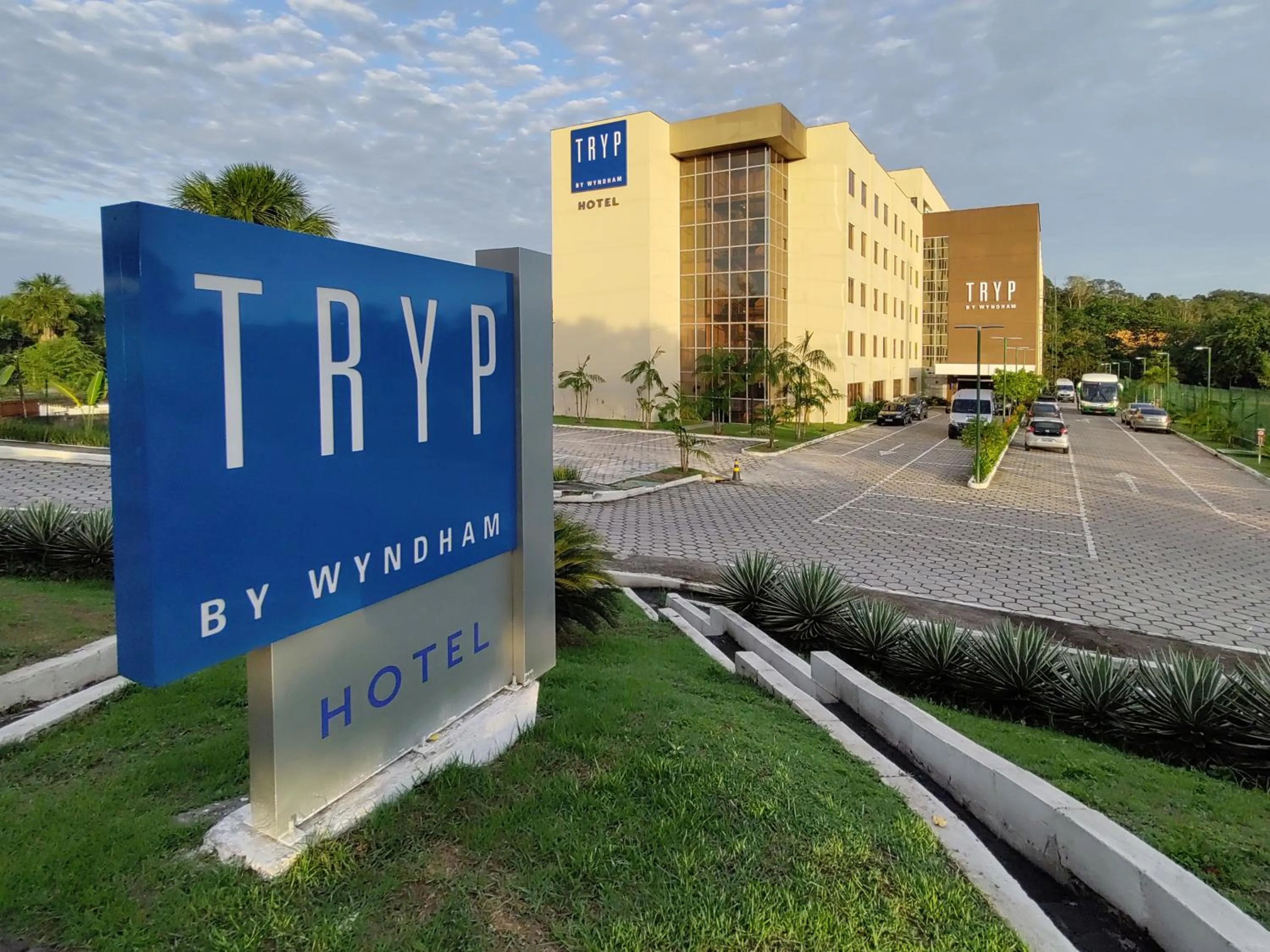 Property logo or sign in TRYP by Wyndham Manaus Aeroporto