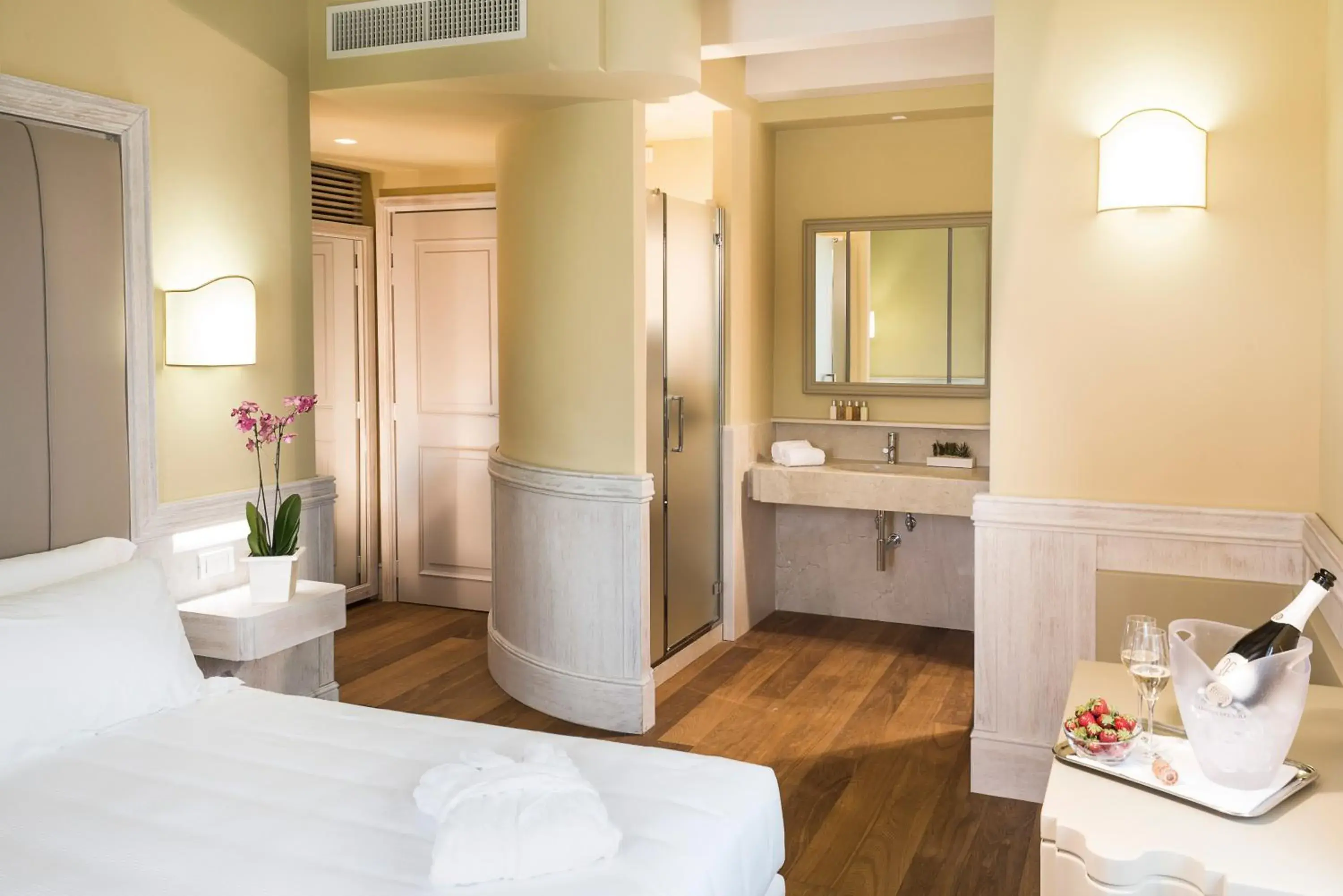 Superior Double or Twin Room with Garden View in Officina del Sole Superior Double or Twin Room with Garden View in Officina del Sole