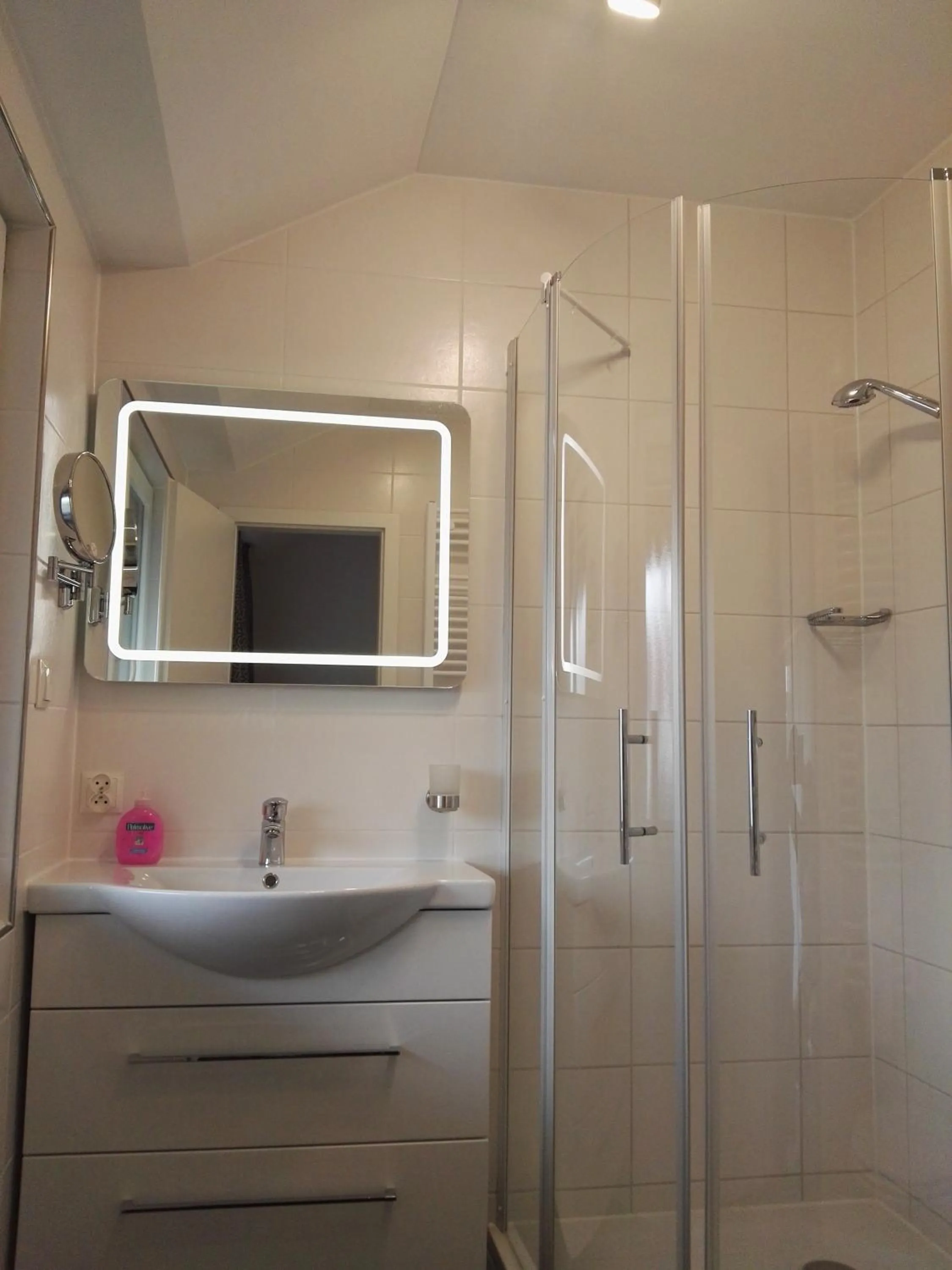 Bathroom in Hotel Gasthof Momm