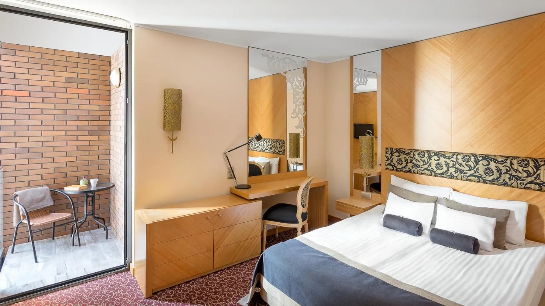 Photo of the whole room, Bed in Marmara Hotel Budapest