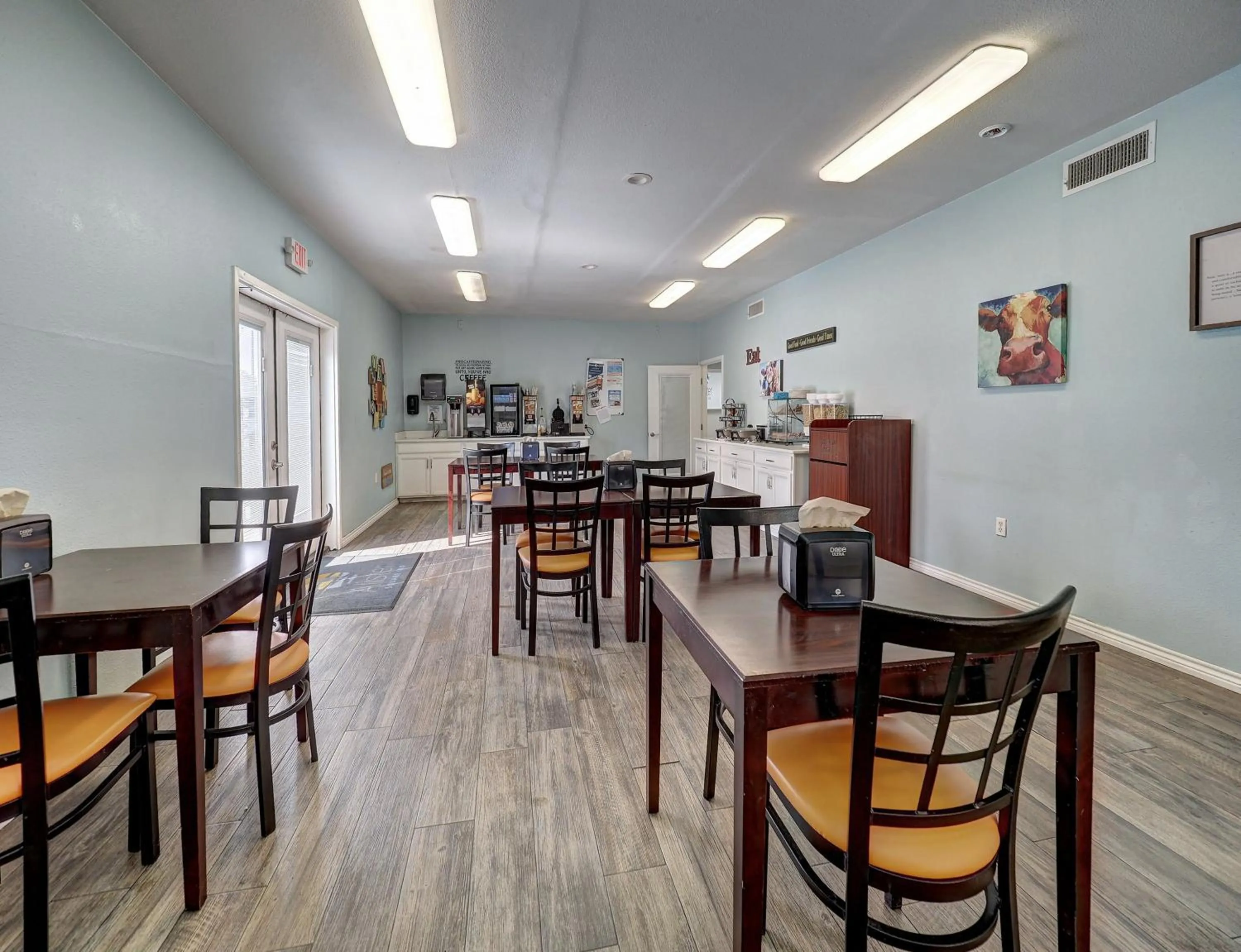 Restaurant/places to eat in Alister Square Inn