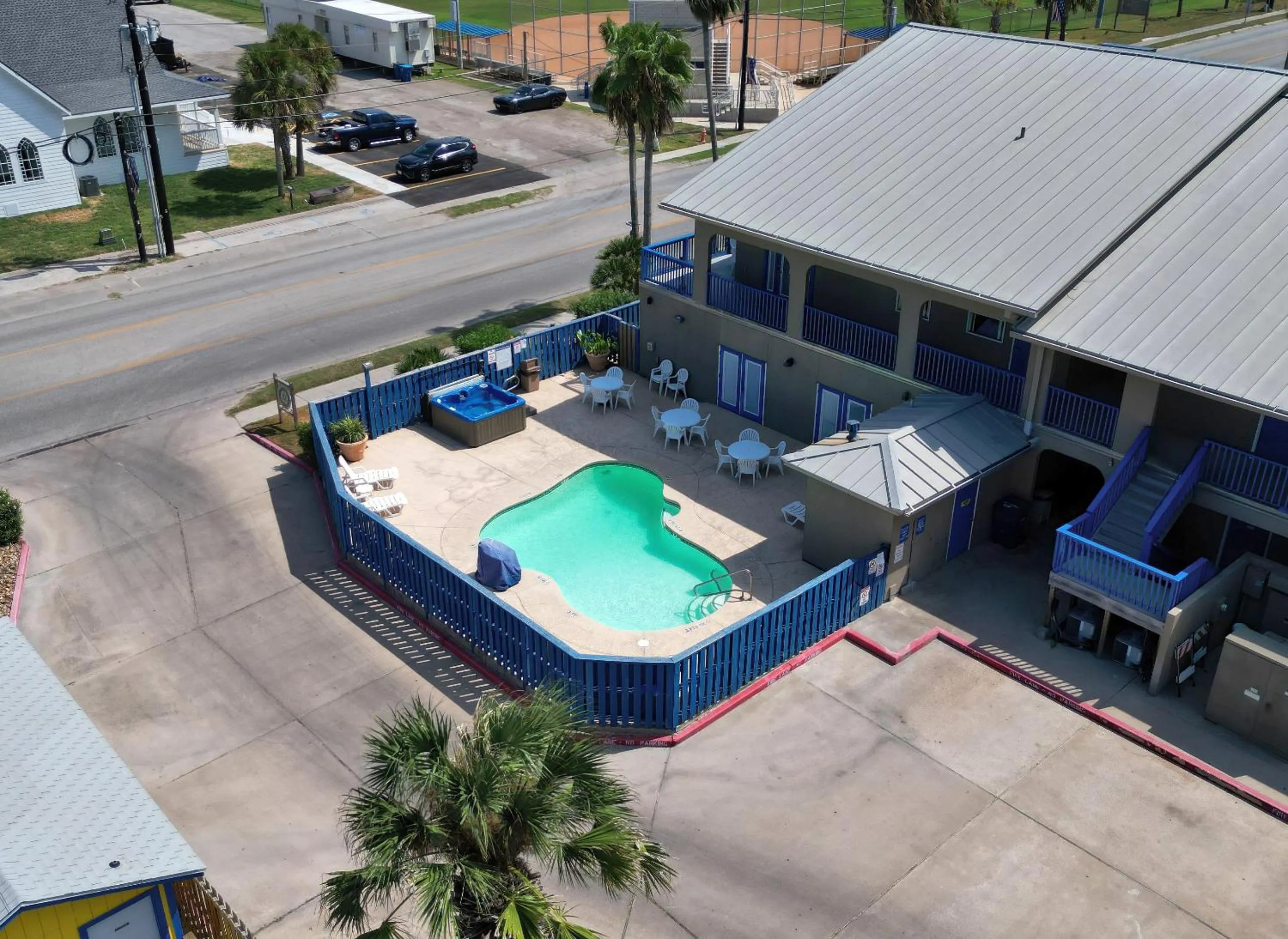 Property building in Alister Square Inn