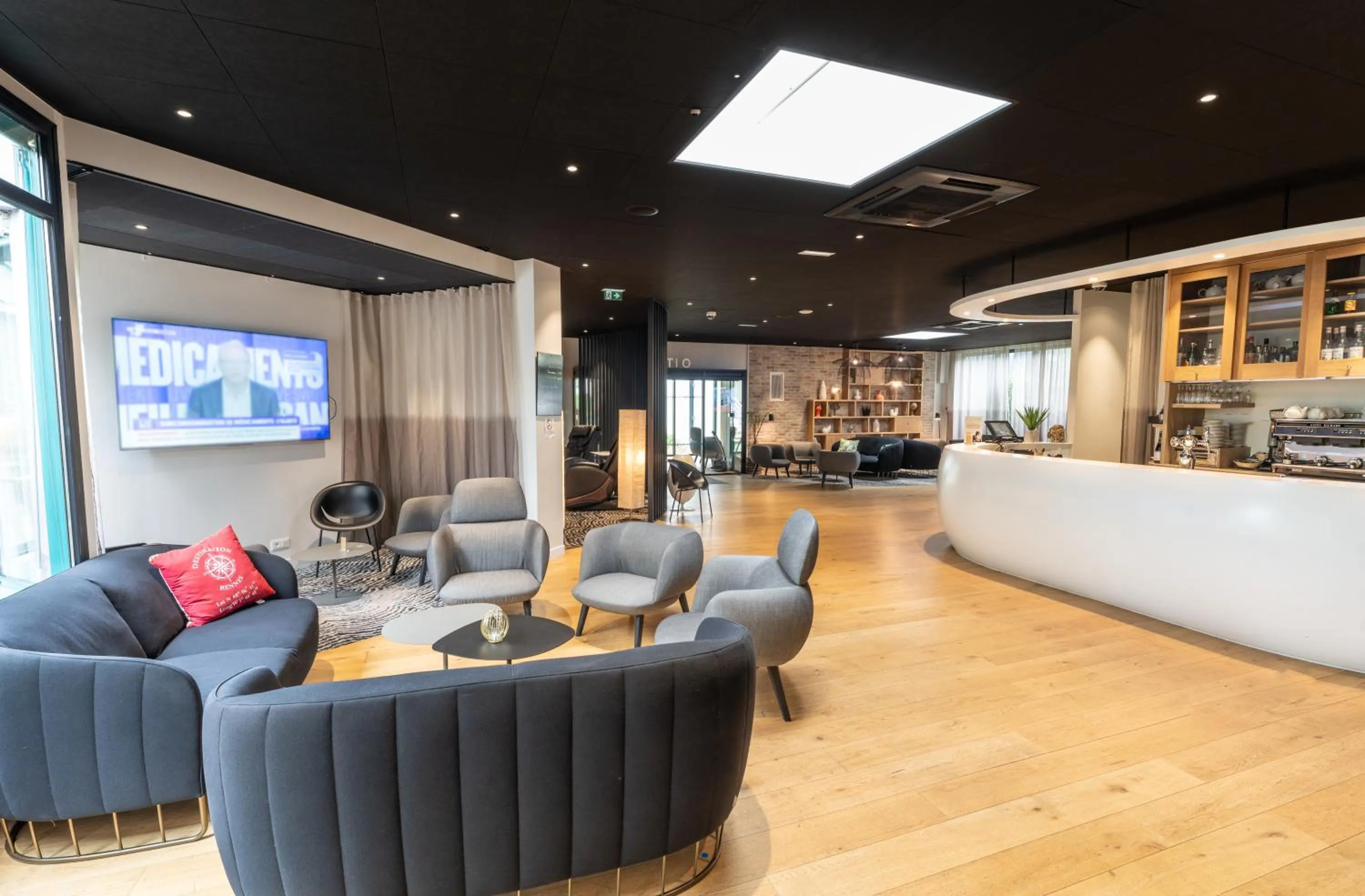 Seating area in Brit Hotel Ker Lann Aeroport - Parc Expo