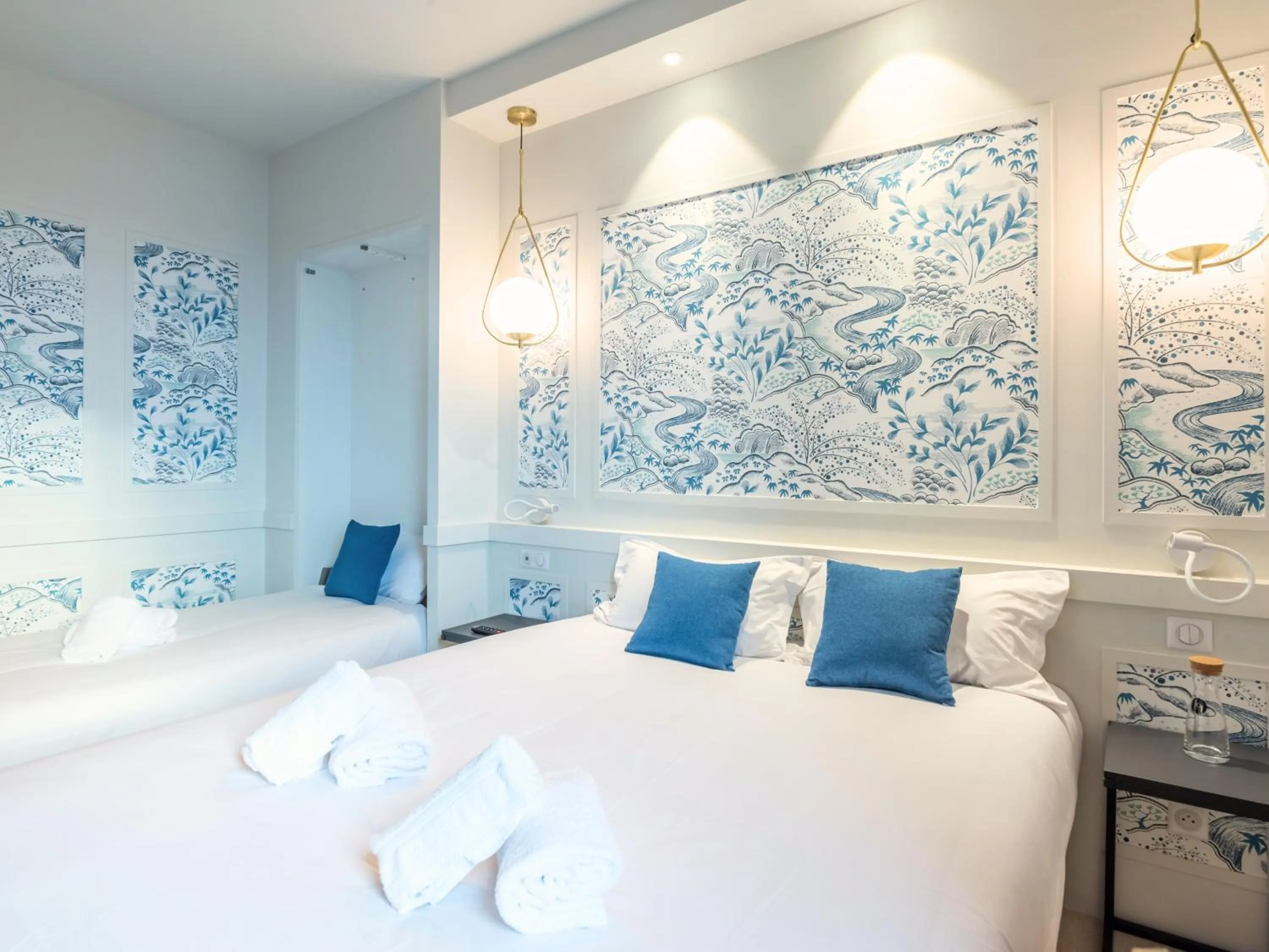 Bed in Brit Hotel Ker Lann Aeroport - Parc Expo