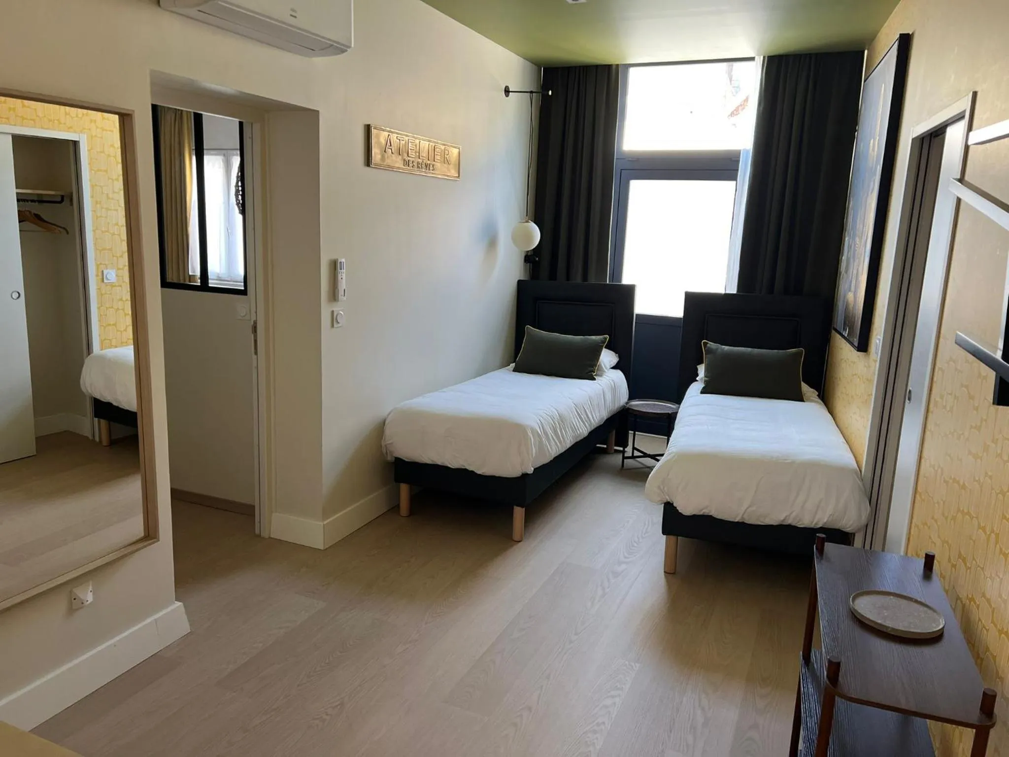 Bed in Hôtel Le Blason