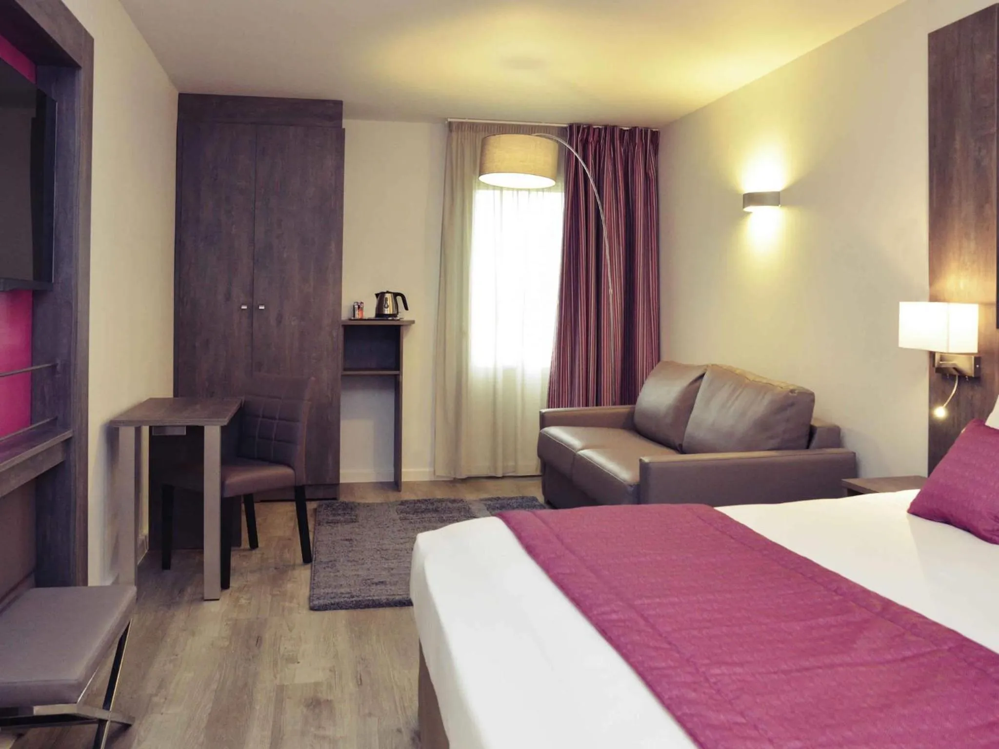 Bedroom, Bed in Mercure Lyon Est Chaponnay