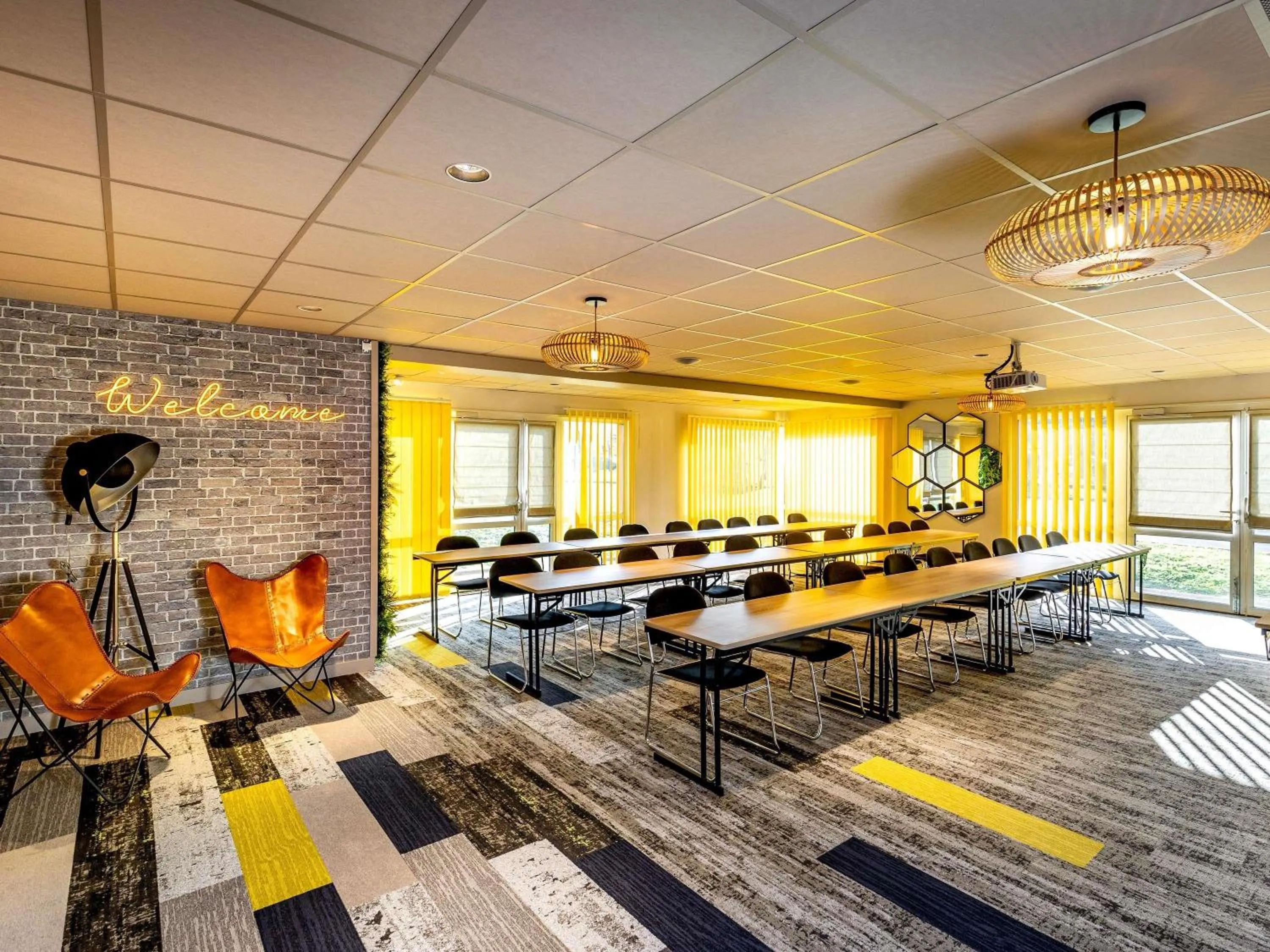 Meeting/conference room in Mercure Lyon Est Chaponnay