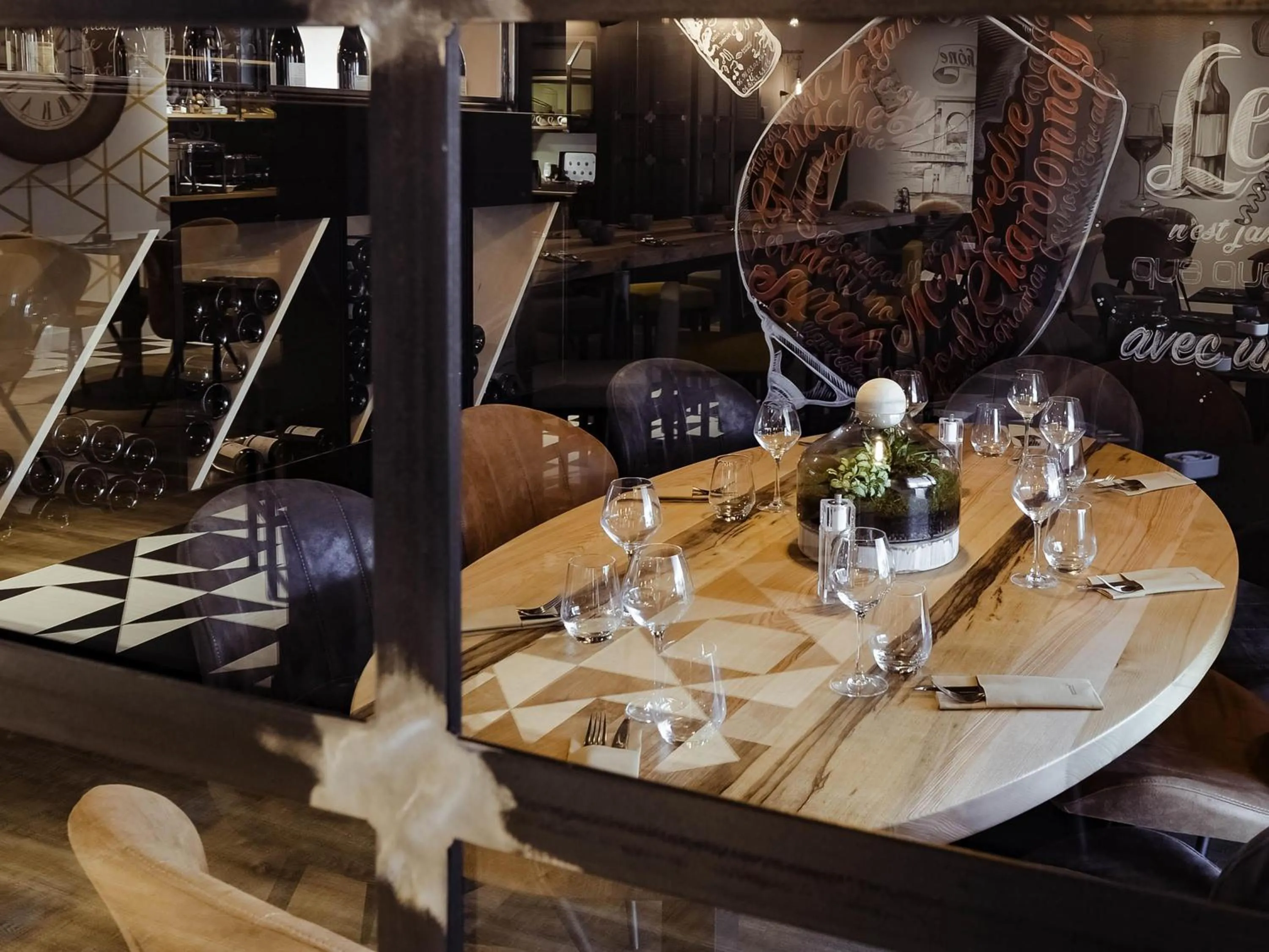 Restaurant/places to eat in Mercure Lyon Est Chaponnay