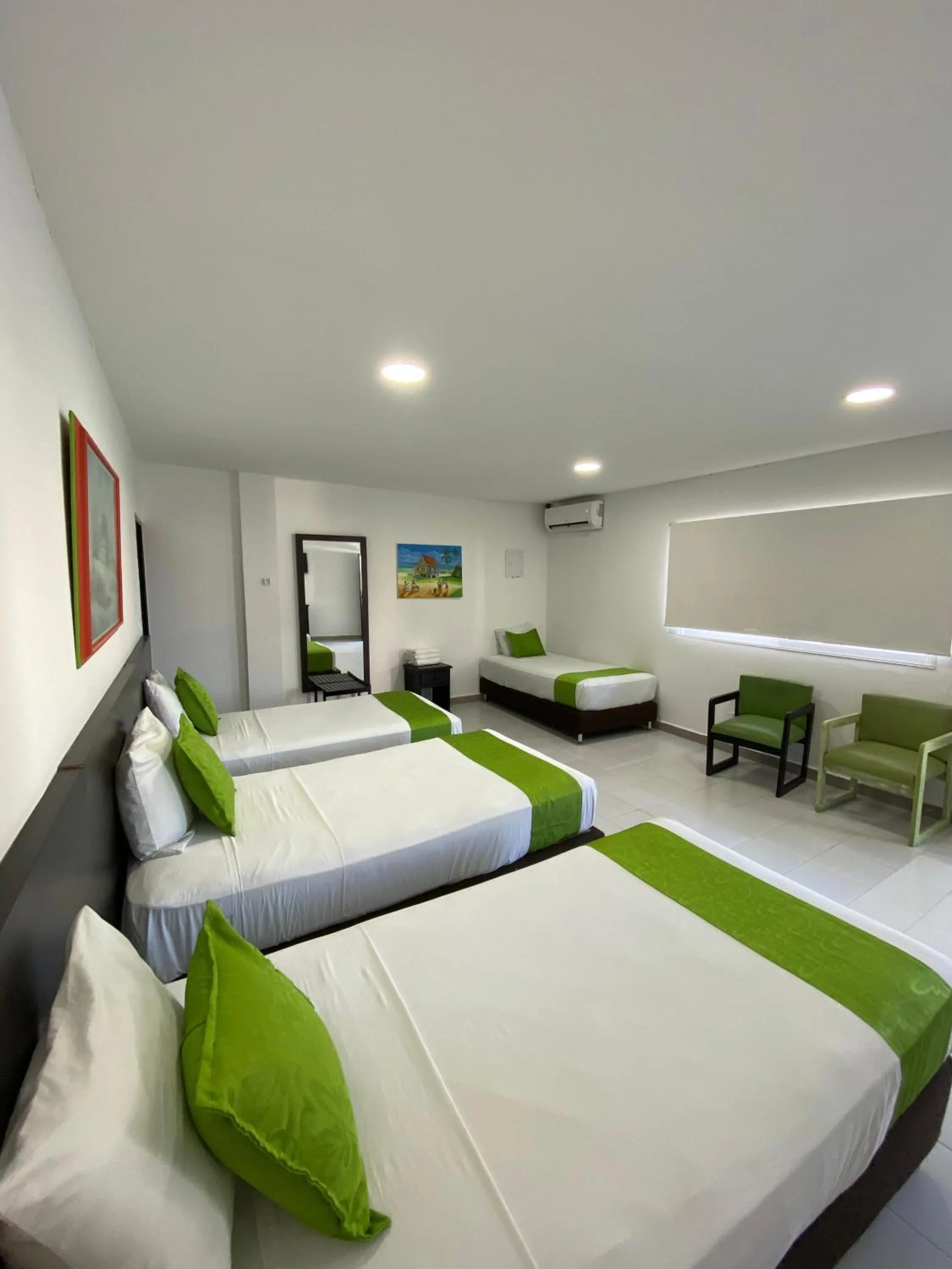 Photo of the whole room, Bed in Hotel Portofino