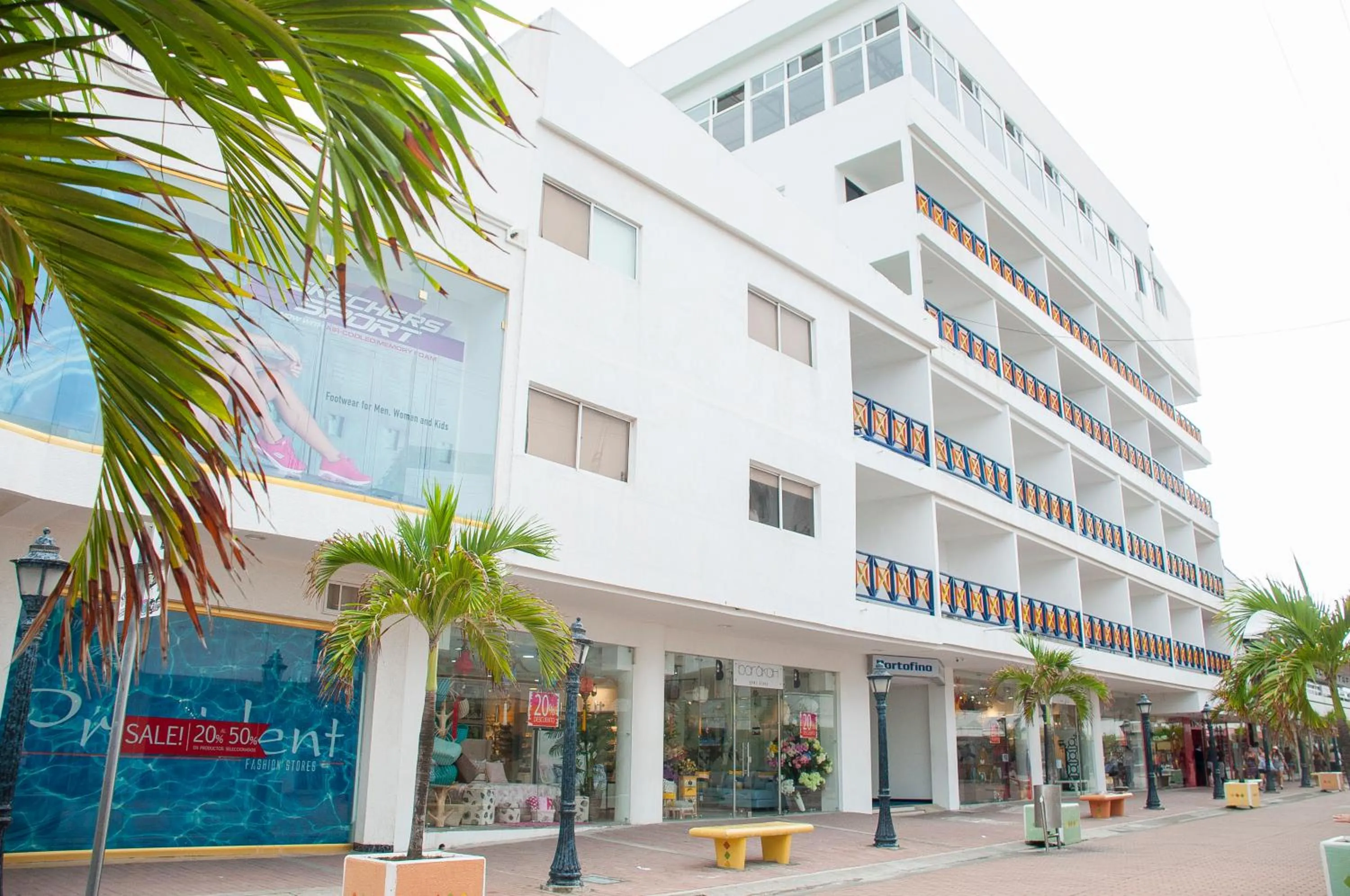 Facade/entrance in Hotel Portofino