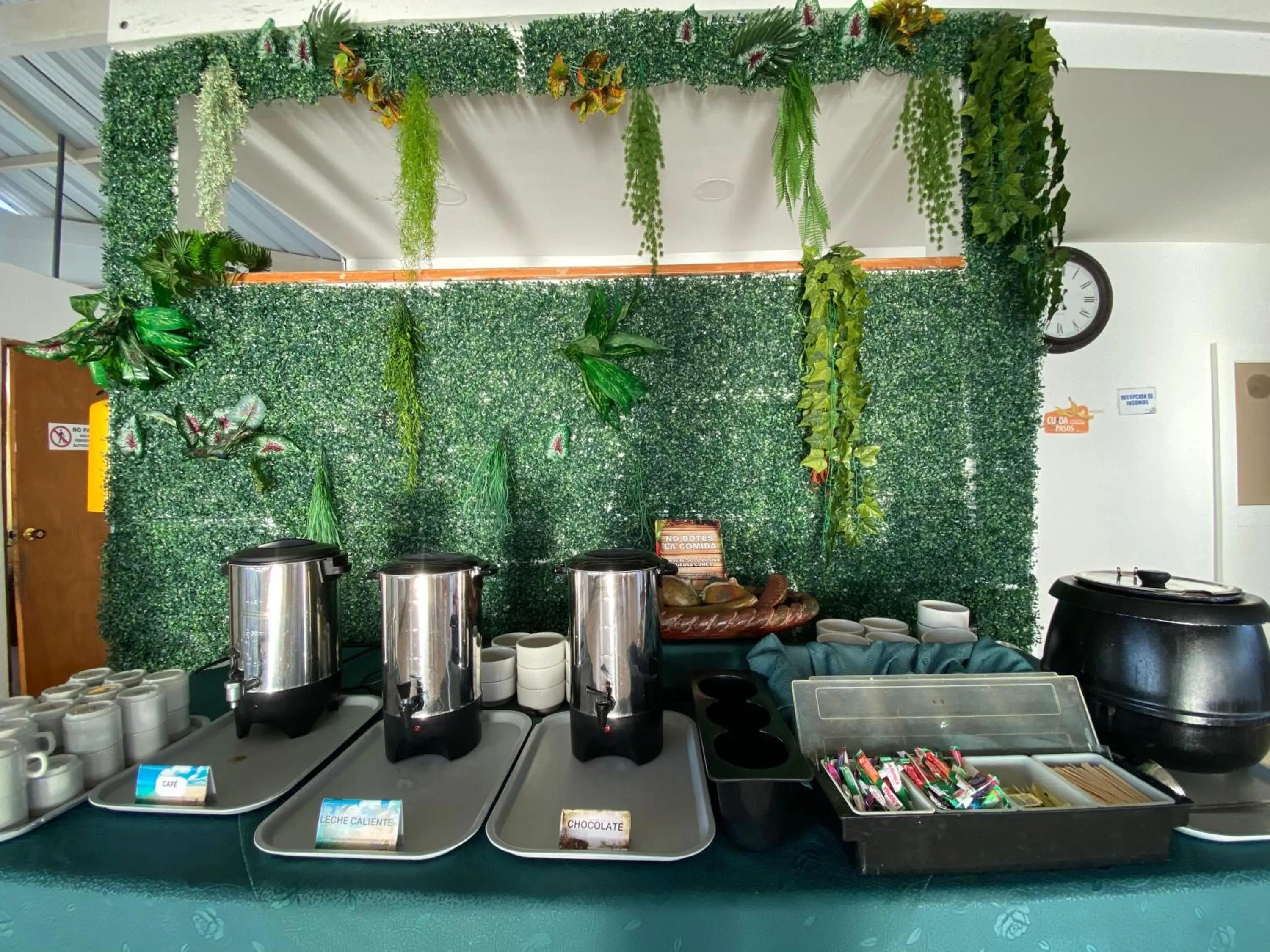 Restaurant/places to eat in Hotel Portofino