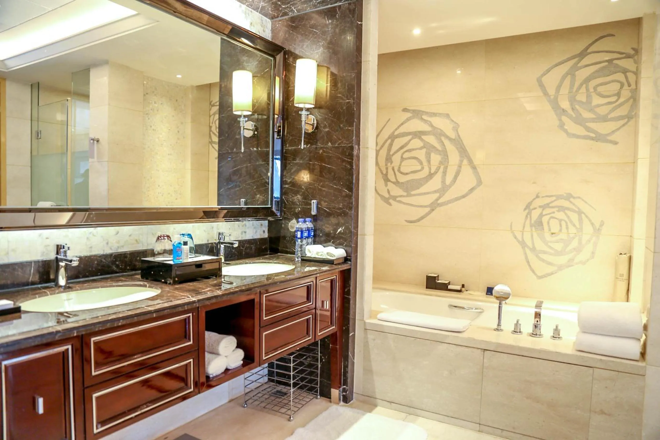 Shower in Wanda Realm Huaian