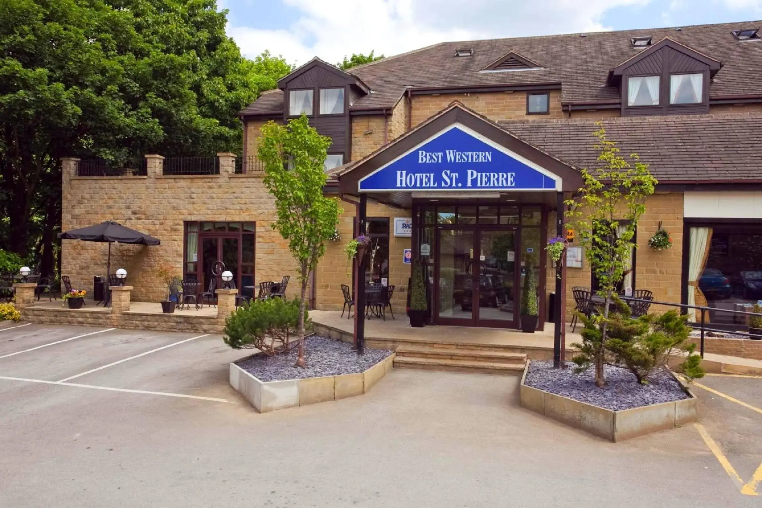 Facade/entrance in Hotel St Pierre, Sure Hotel Collection by Best Western Facade/entrance in Hotel St Pierre, Sure Hotel Collection by Best Western