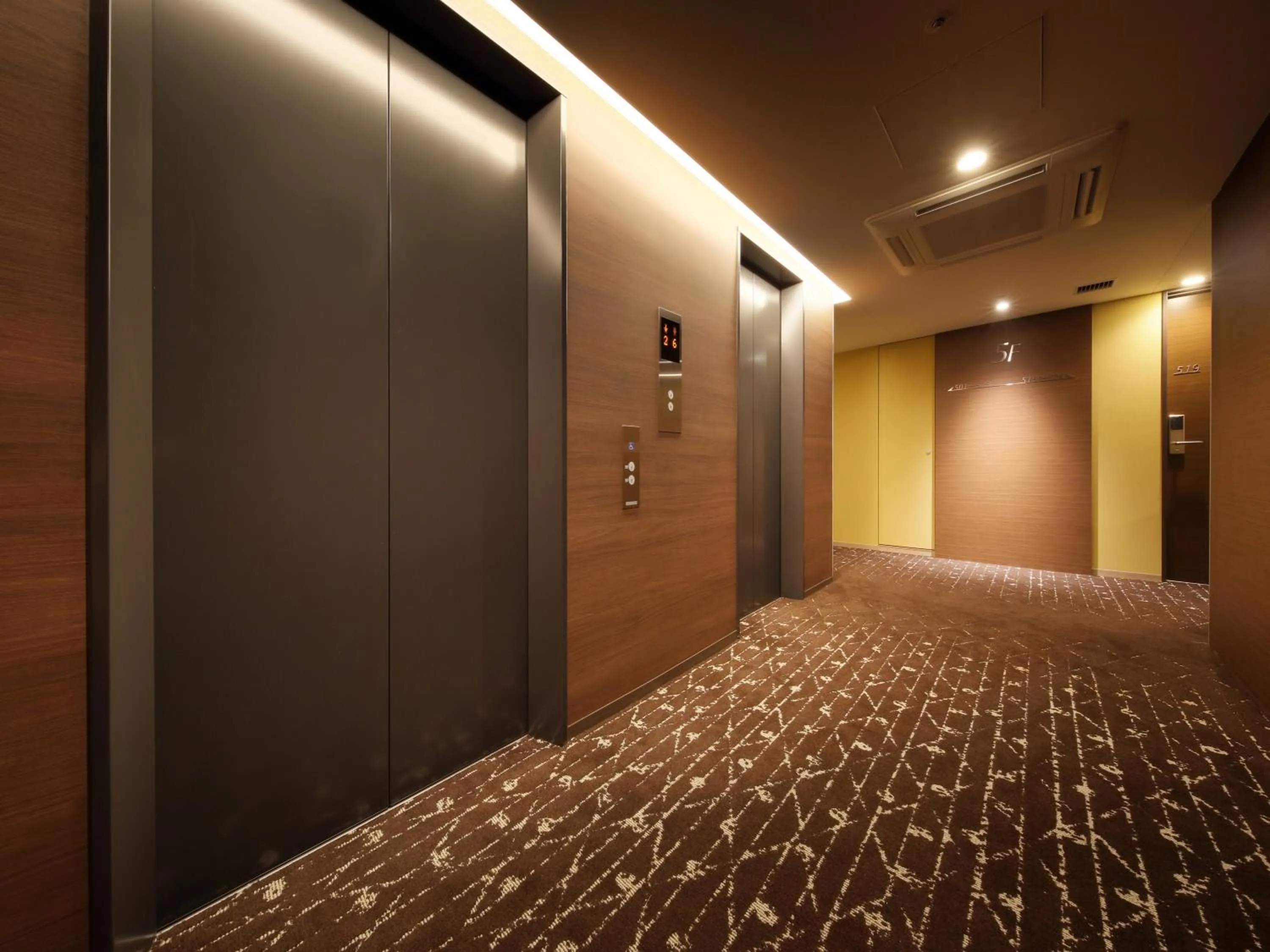 elevator in Keio Presso Inn Tokyo Station Yaesu