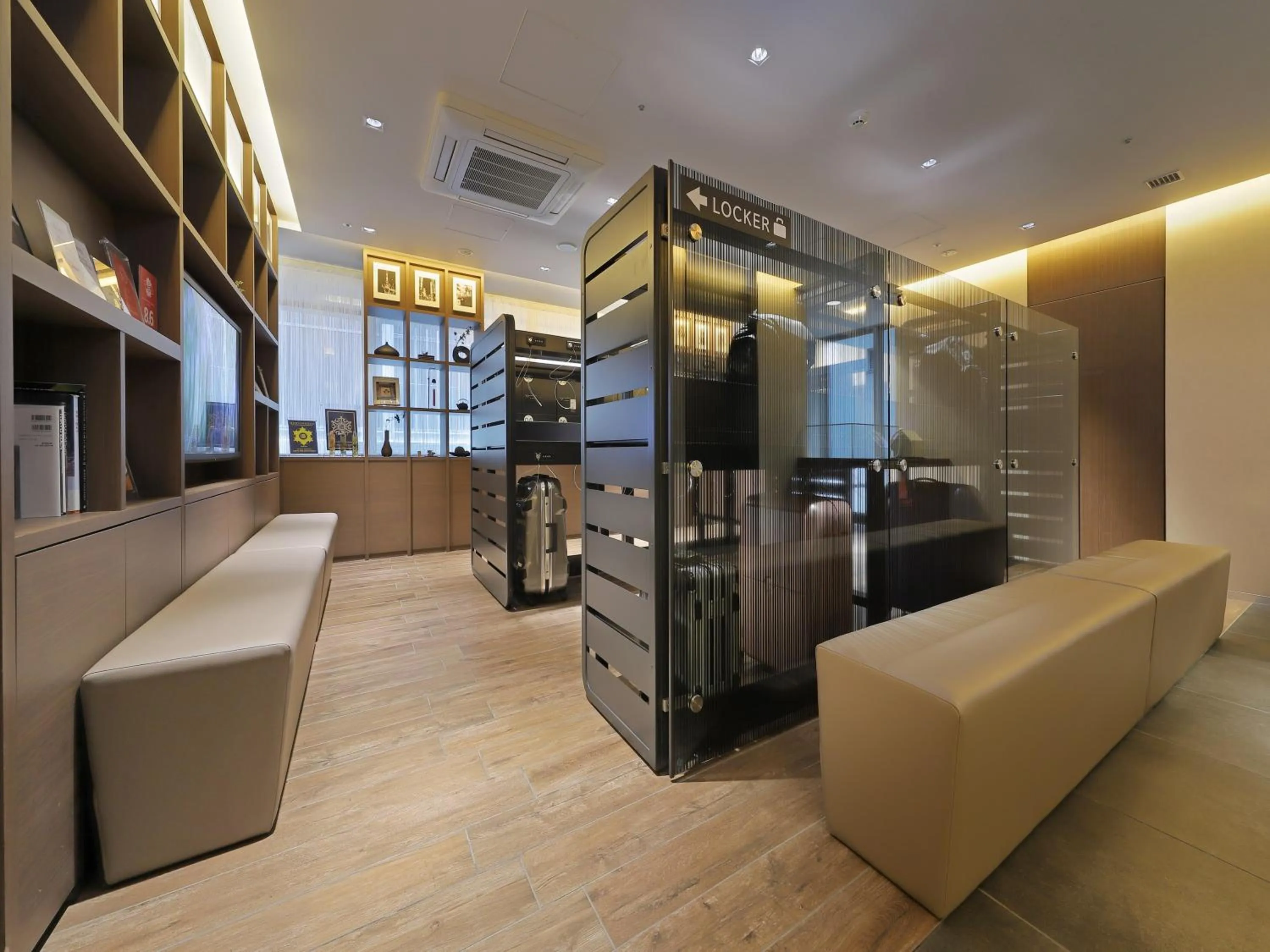 locker in Keio Presso Inn Tokyo Station Yaesu