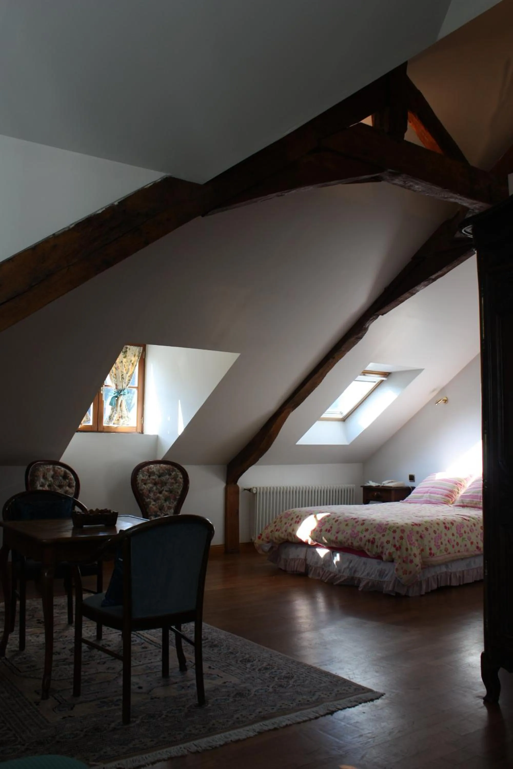 Bed in Hotel La Diligence