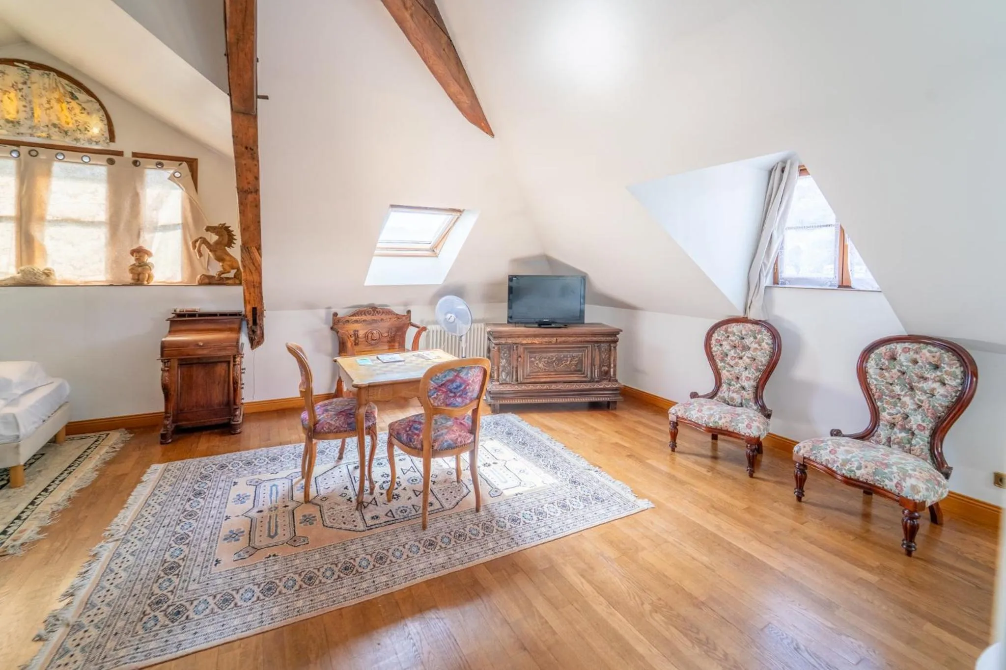 TV and multimedia in Hotel La Diligence