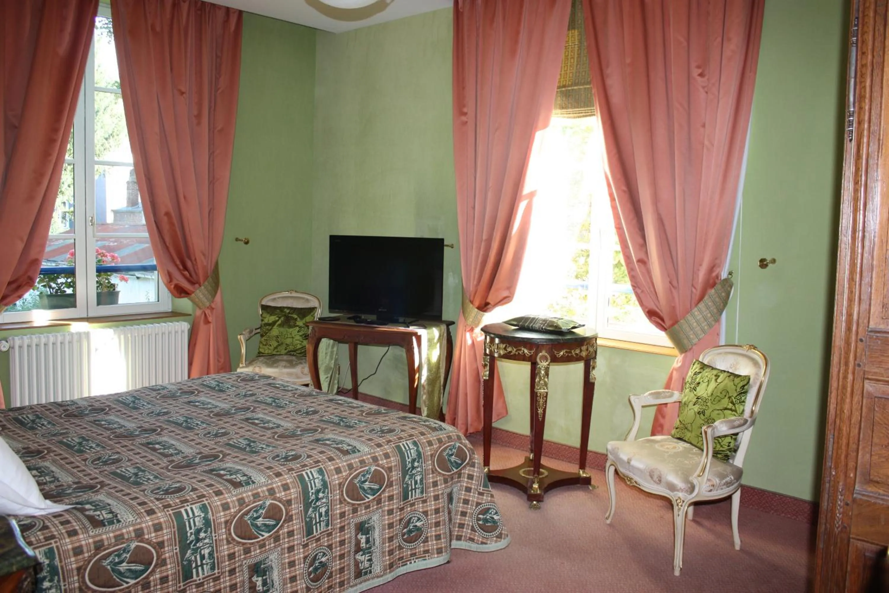 Bed in Hotel La Diligence