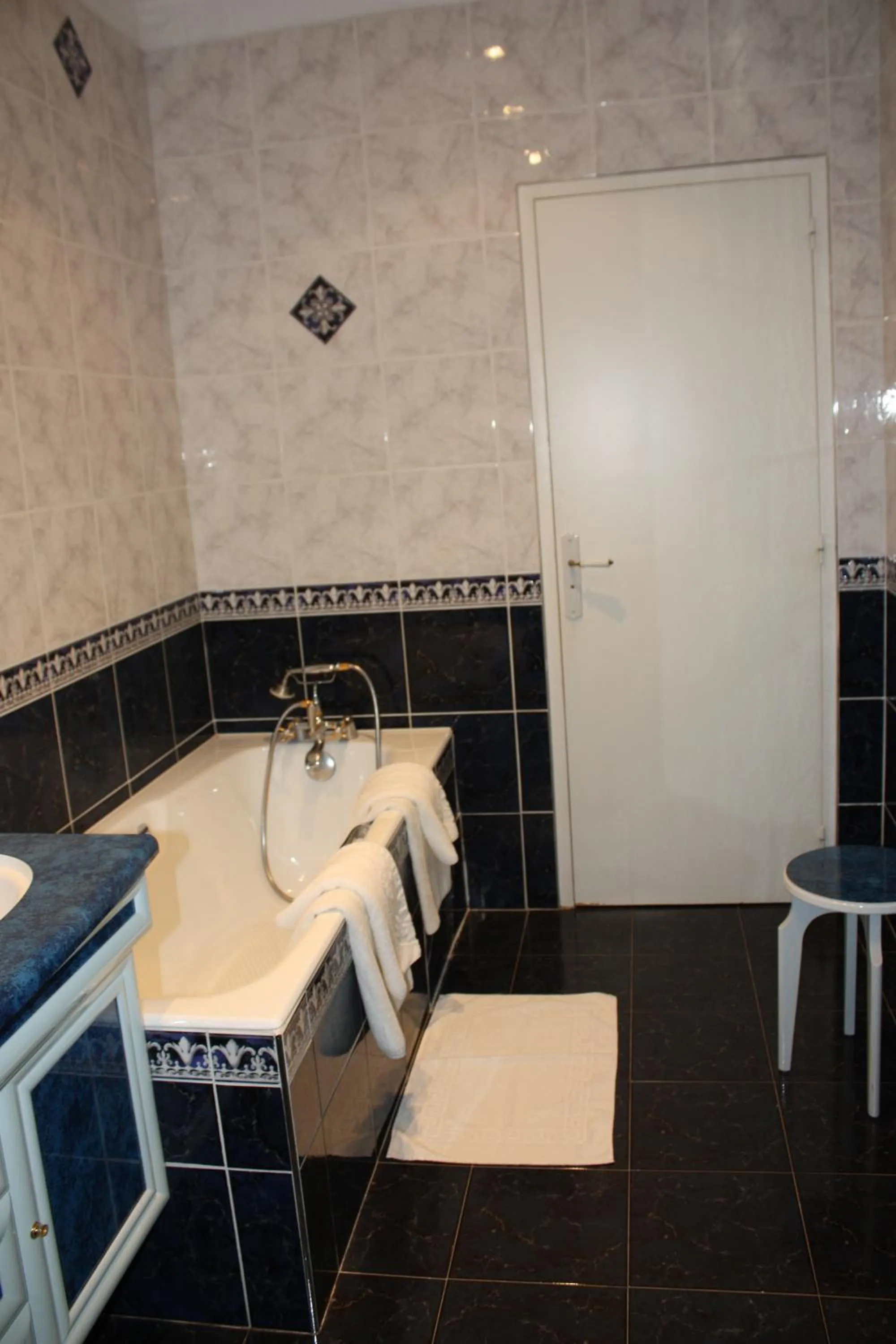 Bathroom in Hotel La Diligence