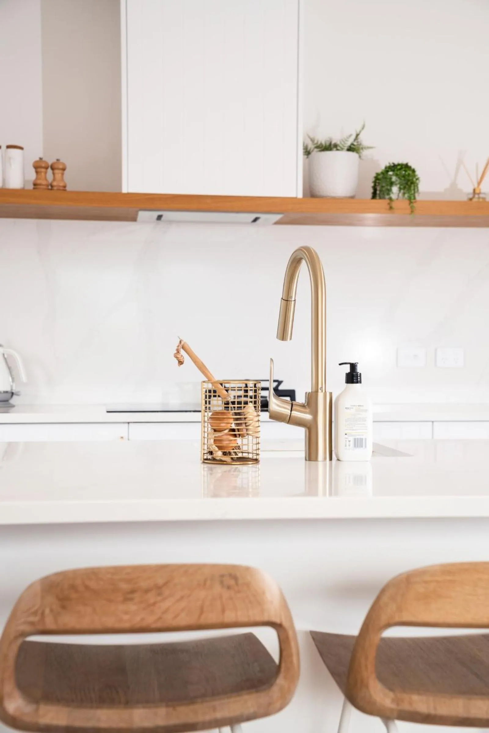 Kitchen or kitchenette in Stay Mission Bay