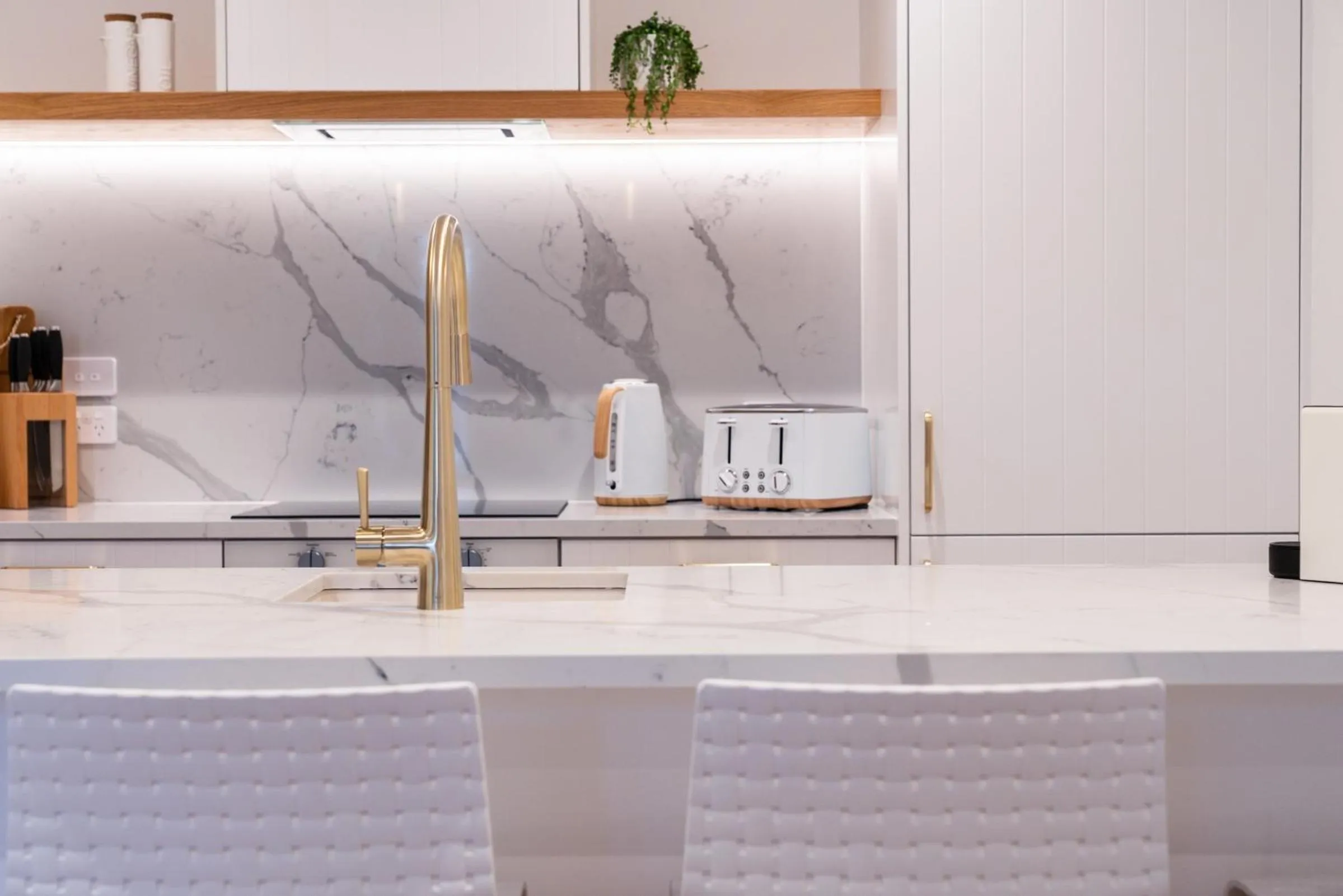 Kitchen or kitchenette in Stay Mission Bay