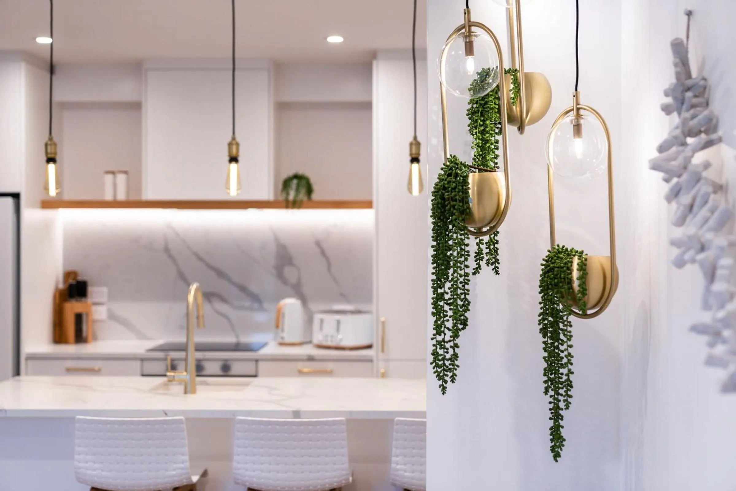 Kitchen or kitchenette in Stay Mission Bay