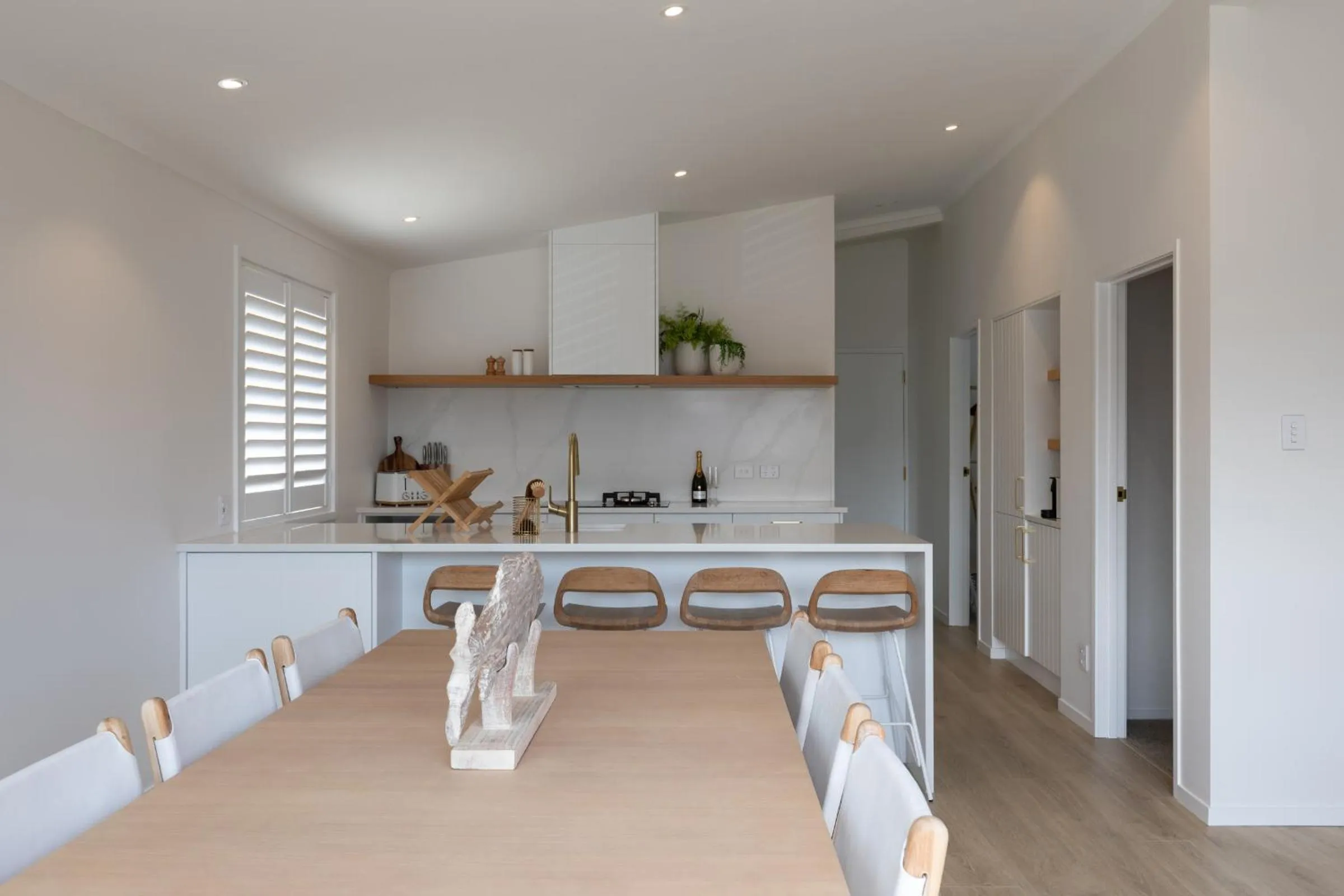 Kitchen or kitchenette in Stay Mission Bay