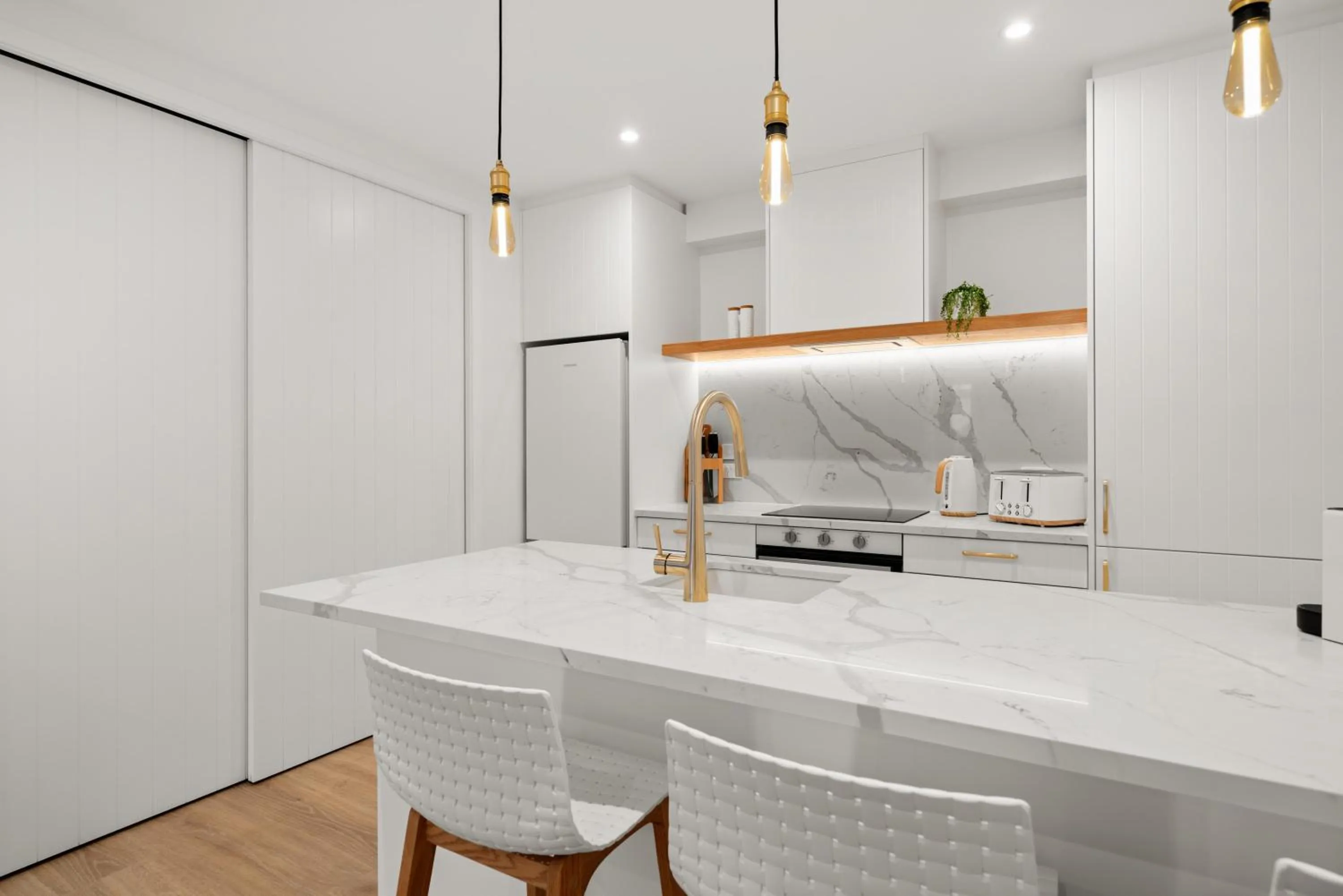 Kitchen or kitchenette in Stay Mission Bay