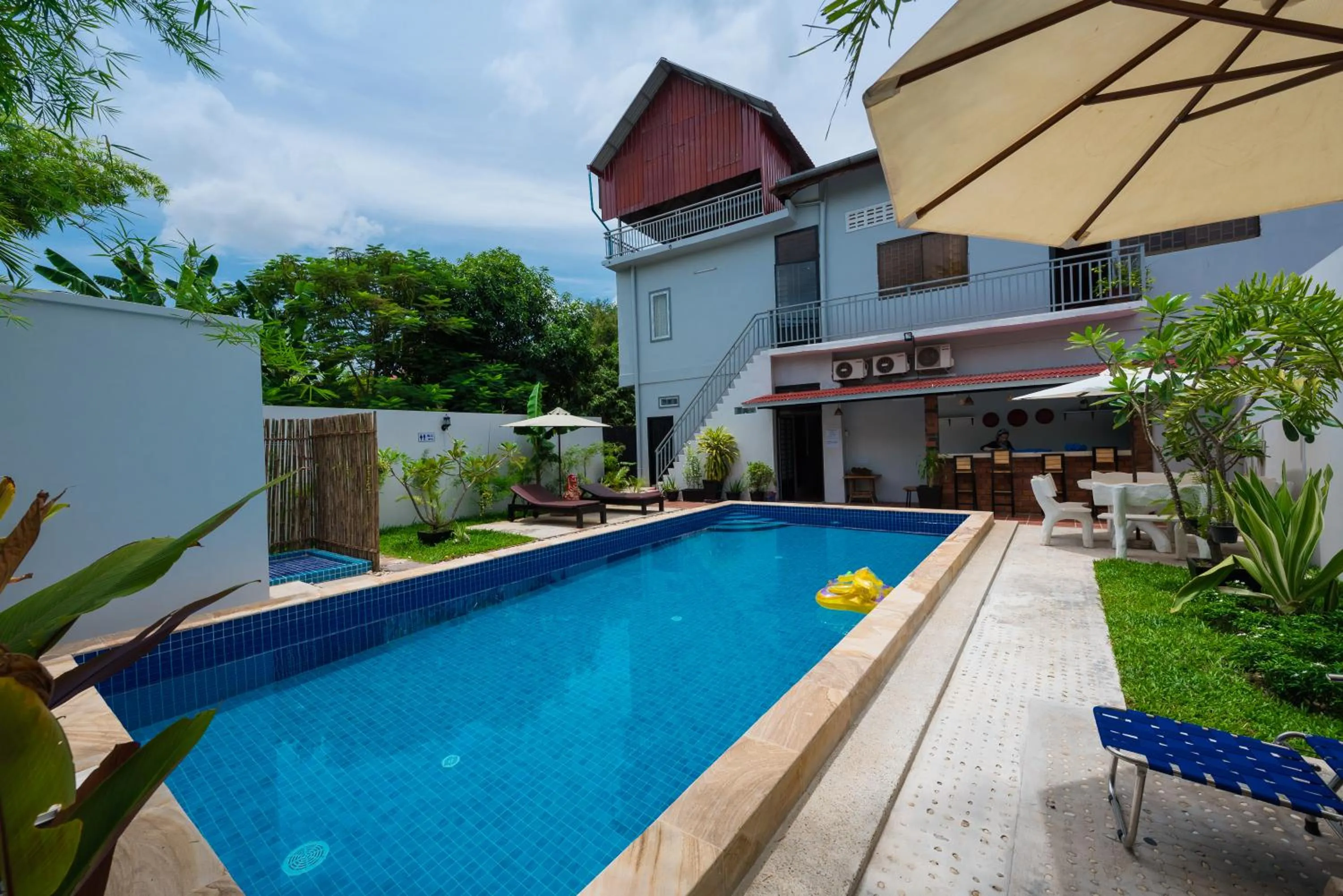 Swimming pool in Nika's House