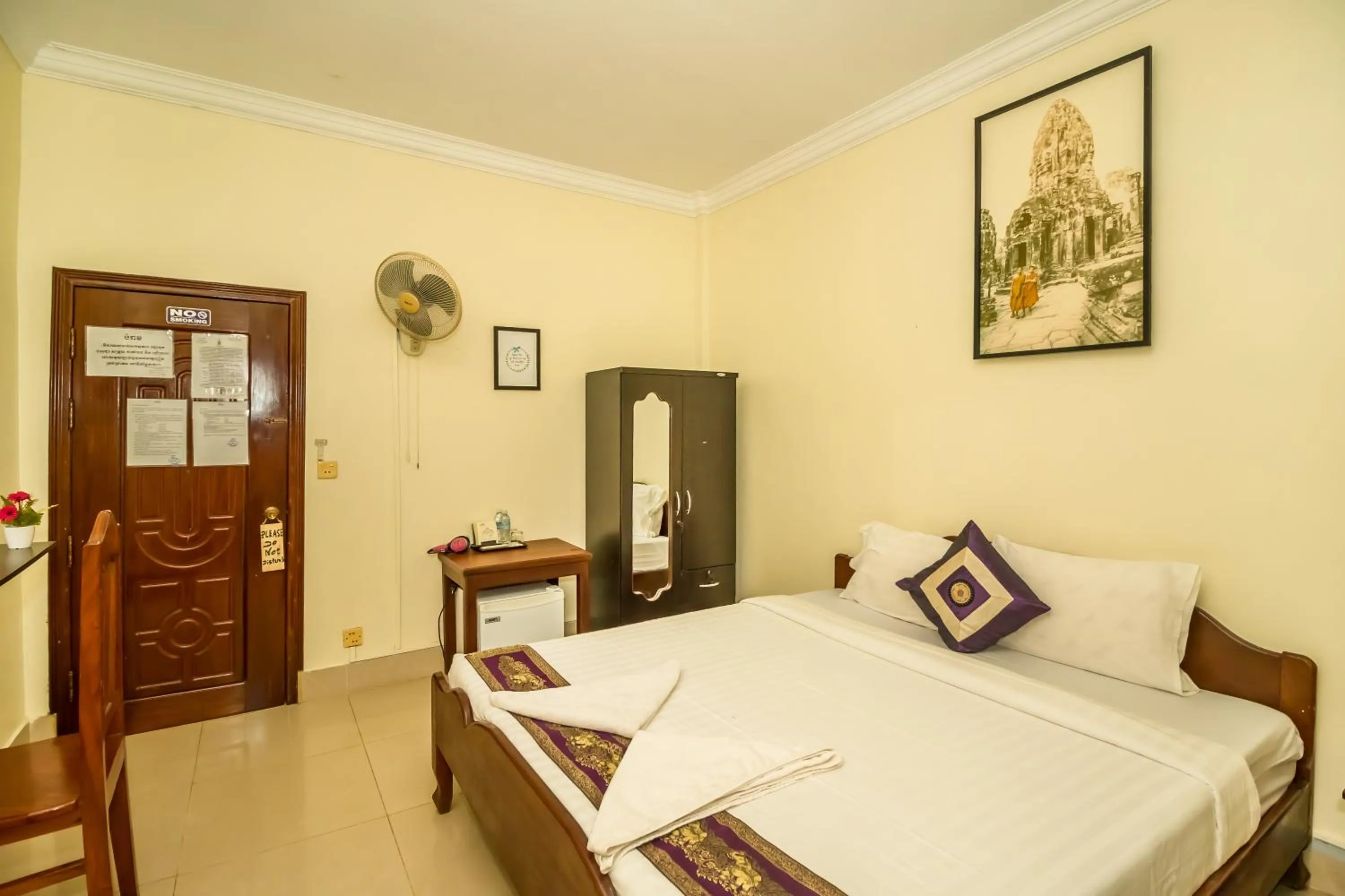 Photo of the whole room, Bed in Nika's House