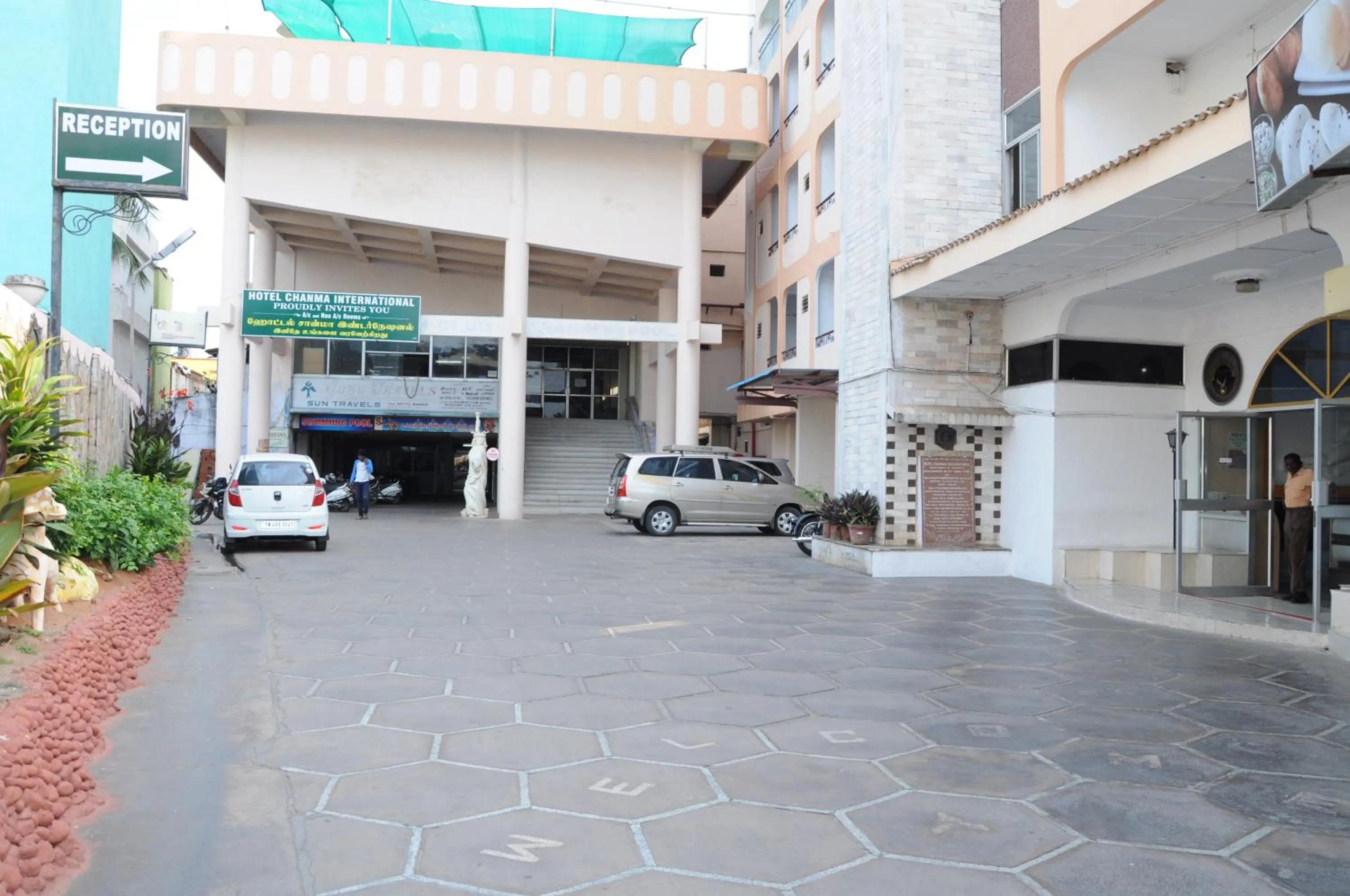 Facade/entrance in Hotel Chanma International